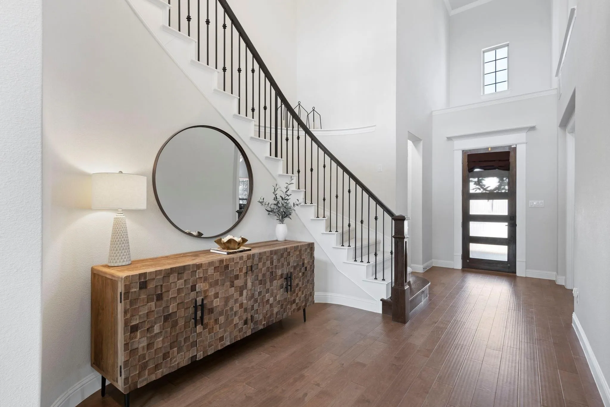 Single Family Residence For Sale in Collin County , 2713 Maverick Way, Celina, Texas 75009, 5 Bedroom, 5 Bathroom, 3 Garage spaces, 3,850 Sqft, built in 2018, mls#21387261, Real Estate Agent in Celina, Homes For Sale in Collin county, Homes For Sale in Celina, Realtor in Celina Texas, Real Estate Brokerage Independent Realty Texas, Luminita Cordes Realtor