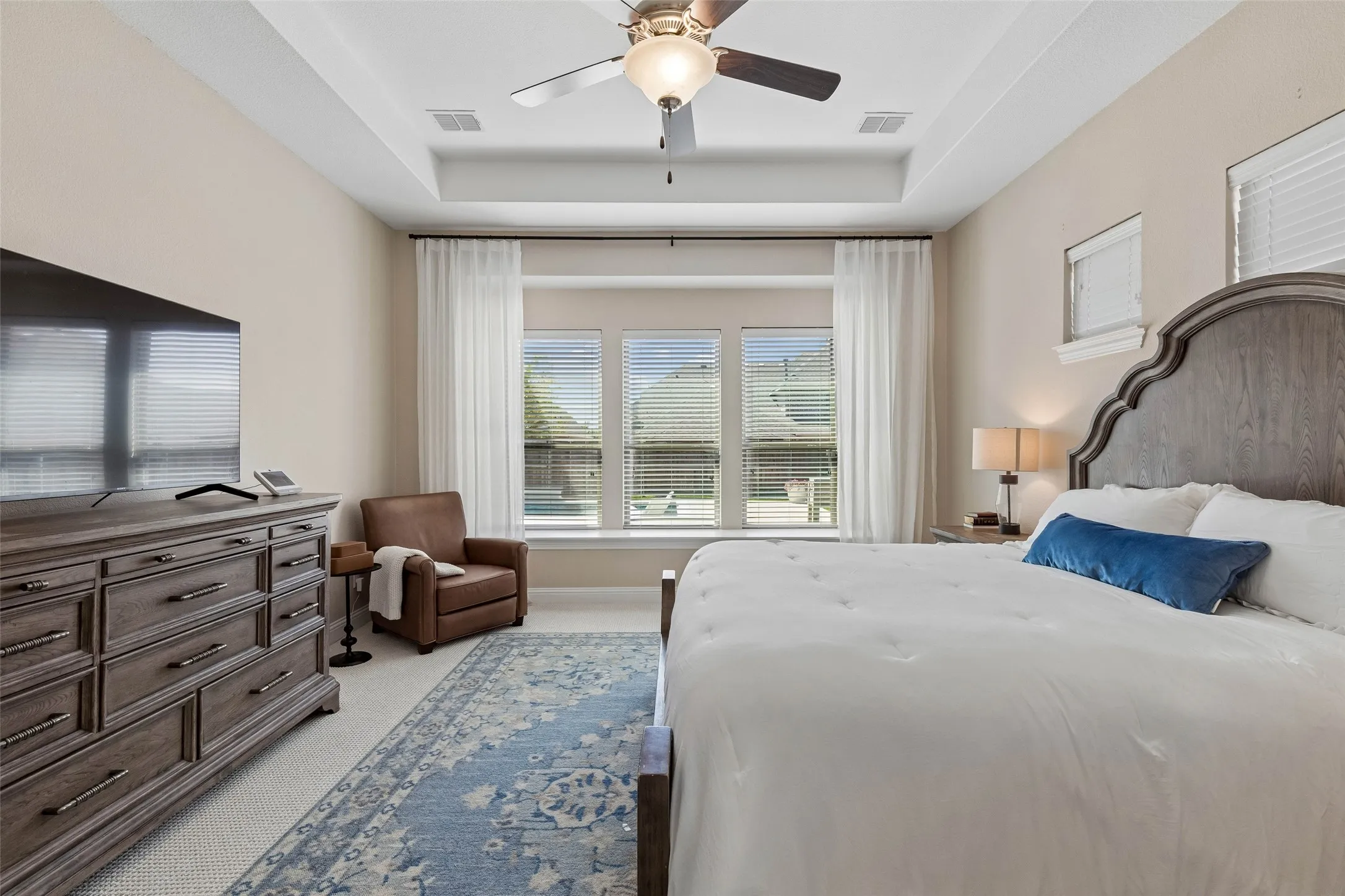 Single Family Residence For Sale in Collin County , 2713 Maverick Way, Celina, Texas 75009, 5 Bedroom, 5 Bathroom, 3 Garage spaces, 3,850 Sqft, built in 2018, mls#21387261, Real Estate Agent in Celina, Homes For Sale in Collin county, Homes For Sale in Celina, Realtor in Celina Texas, Real Estate Brokerage Independent Realty Texas, Luminita Cordes Realtor