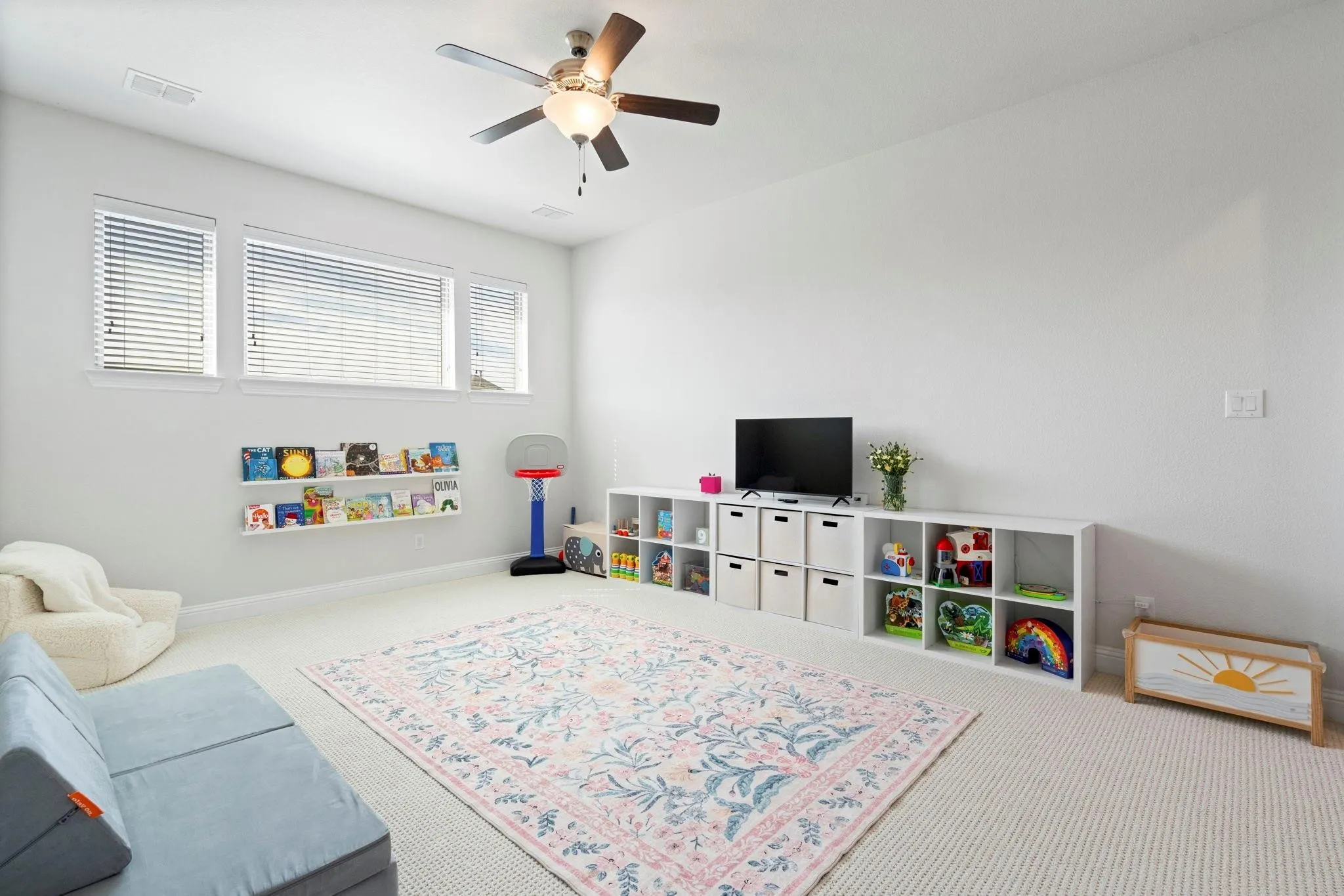Single Family Residence For Sale in Collin County , 2713 Maverick Way, Celina, Texas 75009, 5 Bedroom, 5 Bathroom, 3 Garage spaces, 3,850 Sqft, built in 2018, mls#21387261, Real Estate Agent in Celina, Homes For Sale in Collin county, Homes For Sale in Celina, Realtor in Celina Texas, Real Estate Brokerage Independent Realty Texas, Luminita Cordes Realtor