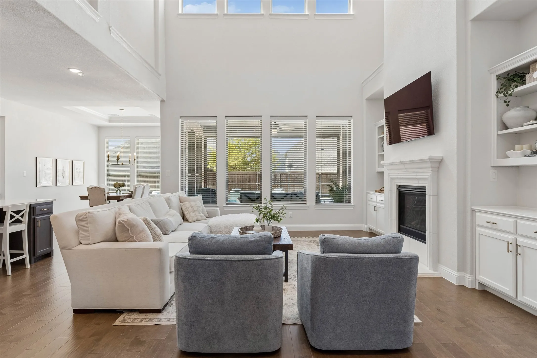Single Family Residence For Sale in Collin County , 2713 Maverick Way, Celina, Texas 75009, 5 Bedroom, 5 Bathroom, 3 Garage spaces, 3,850 Sqft, built in 2018, mls#21387261, Real Estate Agent in Celina, Homes For Sale in Collin county, Homes For Sale in Celina, Realtor in Celina Texas, Real Estate Brokerage Independent Realty Texas, Luminita Cordes Realtor