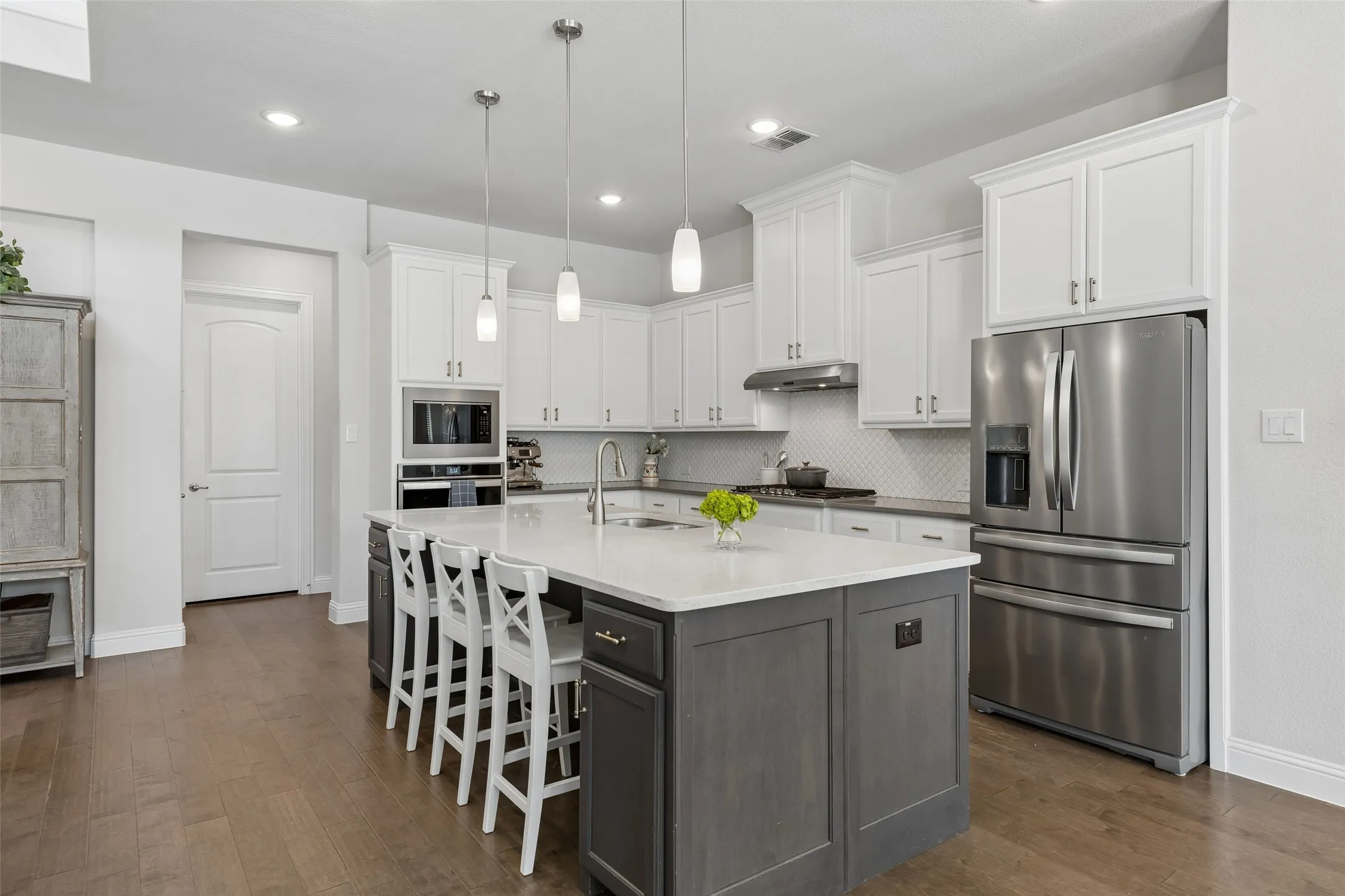 Single Family Residence For Sale in Collin County , 2713 Maverick Way, Celina, Texas 75009, 5 Bedroom, 5 Bathroom, 3 Garage spaces, 3,850 Sqft, built in 2018, mls#21387261, Real Estate Agent in Celina, Homes For Sale in Collin county, Homes For Sale in Celina, Realtor in Celina Texas, Real Estate Brokerage Independent Realty Texas, Luminita Cordes Realtor
