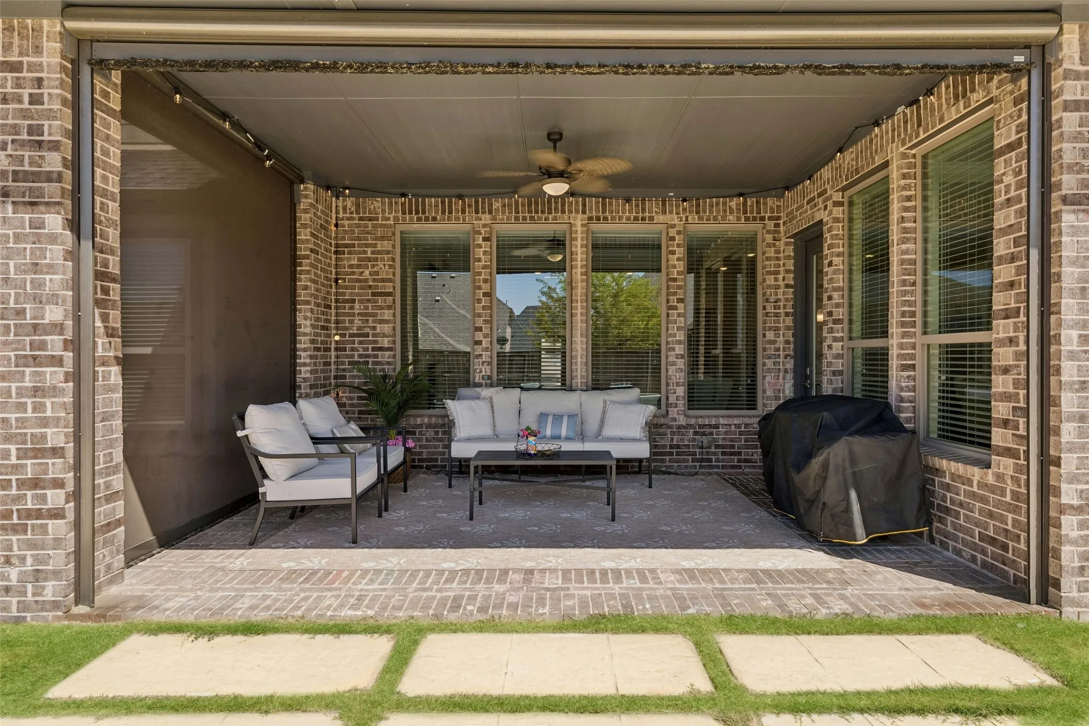 Single Family Residence For Sale in Collin County , 2713 Maverick Way, Celina, Texas 75009, 5 Bedroom, 5 Bathroom, 3 Garage spaces, 3,850 Sqft, built in 2018, mls#21387261, Real Estate Agent in Celina, Homes For Sale in Collin county, Homes For Sale in Celina, Realtor in Celina Texas, Real Estate Brokerage Independent Realty Texas, Luminita Cordes Realtor
