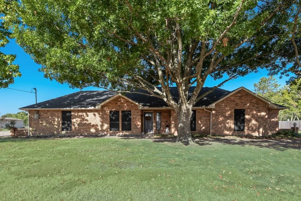 Single Family Residence For Sale