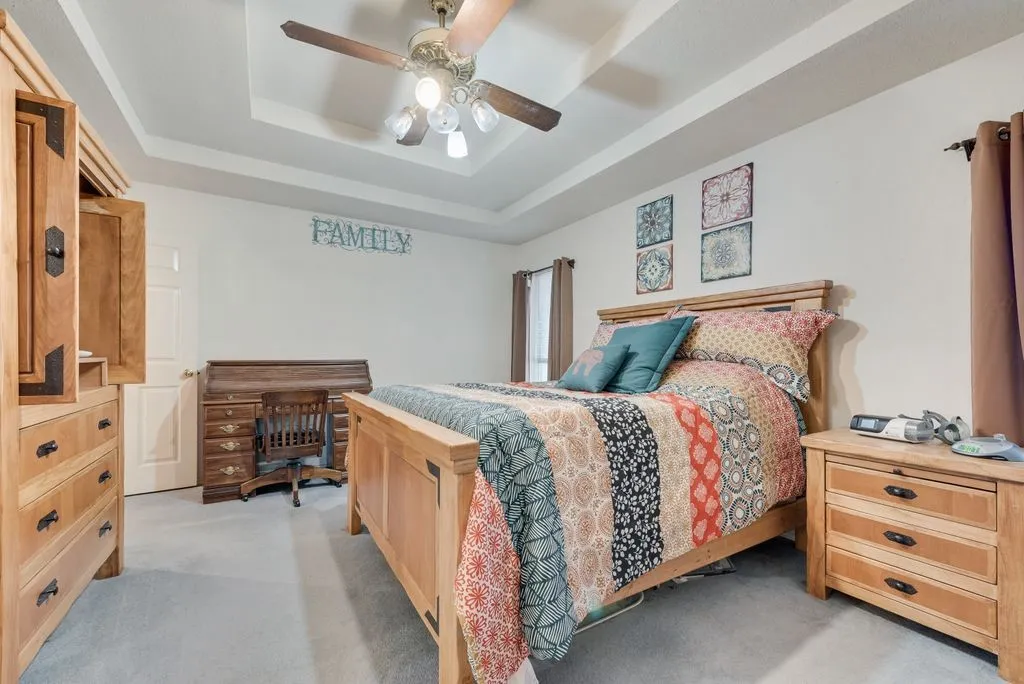 Single Family Residence For Sale in Ellis County , 134 Deborde Circle, Red Oak, Texas 75154, 3 Bedroom, 2 Bathroom, 2 Garage spaces, 1,508 Sqft, built in 1987, mls#21389174, Real Estate Agent in Red Oak, Homes For Sale in Ellis county, Homes For Sale in Red Oak, Realtor in Red Oak Texas, Real Estate Brokerage Independent Realty Texas, Luminita Cordes Realtor