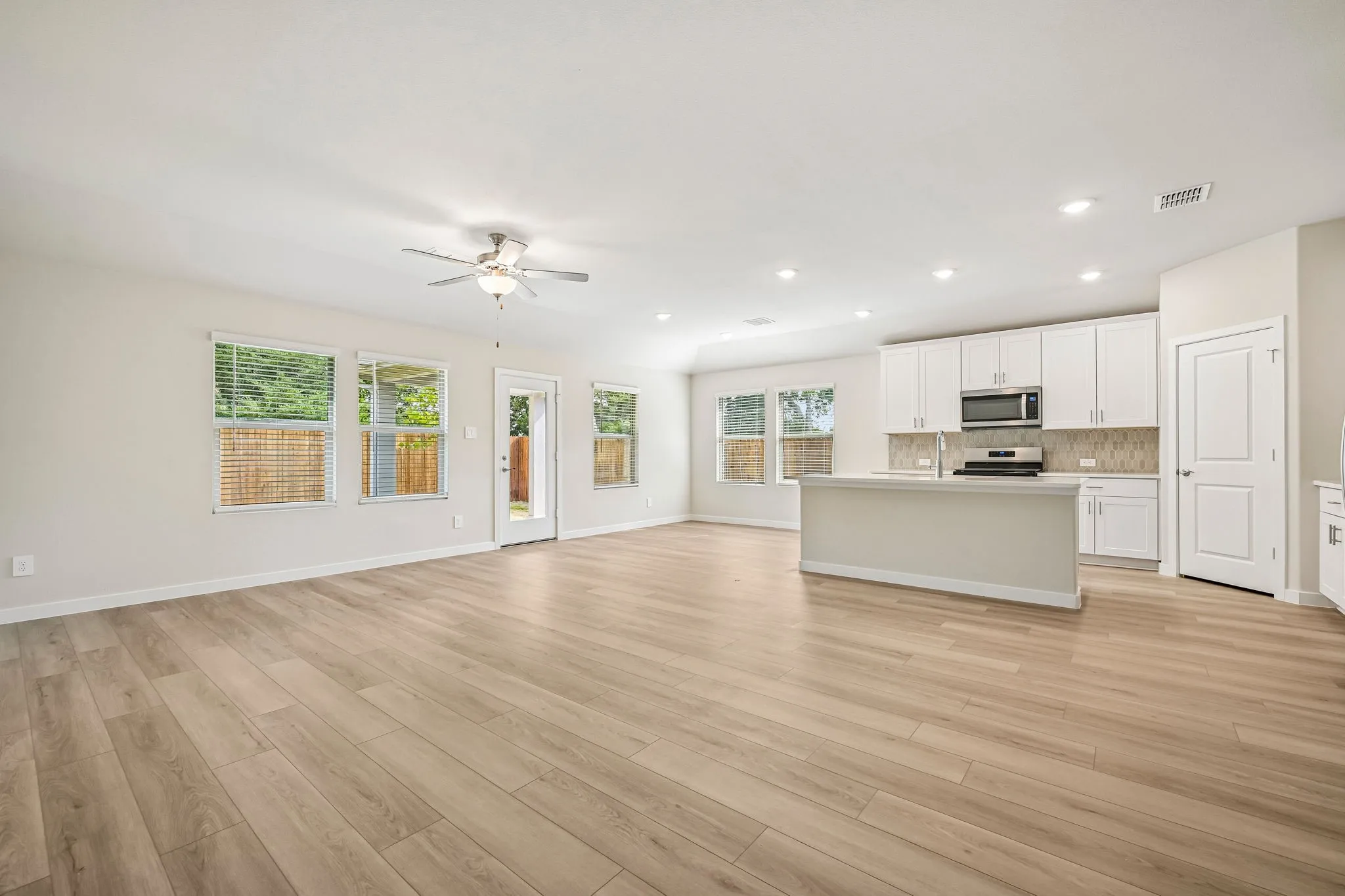 Photo is not of the actual home, but is an inspirational photo of builder’s model home and may depict options, furnishings, and/or decorator features that are not included.