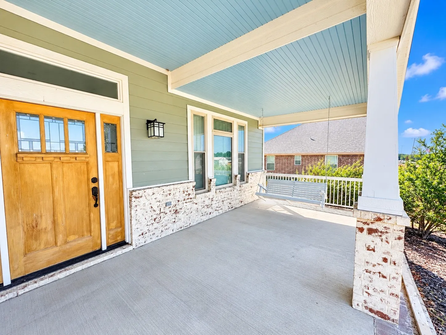 Single Family Residence For Sale in Cooke County , 916 N Mesquite Street, Muenster, Texas 76252, 3 Bedroom, 3 Bathroom, 3 Garage spaces, 2,548 Sqft, built in 2016, mls#21390506, Real Estate Agent in Muenster, Homes For Sale in Cooke county, Homes For Sale in Muenster, Realtor in Muenster Texas, Real Estate Brokerage Independent Realty Texas, Luminita Cordes Realtor