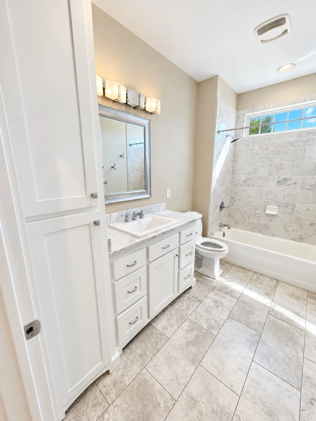 Single Family Residence For Sale in Cooke County , 916 N Mesquite Street, Muenster, Texas 76252, 3 Bedroom, 3 Bathroom, 3 Garage spaces, 2,548 Sqft, built in 2016, mls#21390506, Real Estate Agent in Muenster, Homes For Sale in Cooke county, Homes For Sale in Muenster, Realtor in Muenster Texas, Real Estate Brokerage Independent Realty Texas, Luminita Cordes Realtor