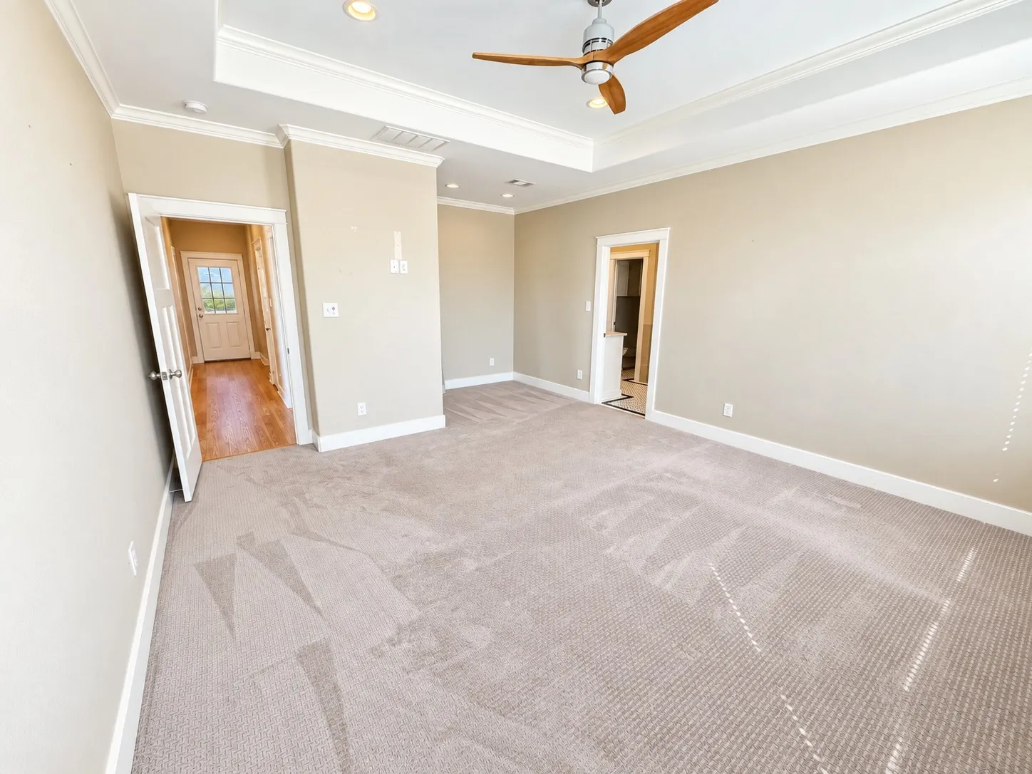 Single Family Residence For Sale in Cooke County , 916 N Mesquite Street, Muenster, Texas 76252, 3 Bedroom, 3 Bathroom, 3 Garage spaces, 2,548 Sqft, built in 2016, mls#21390506, Real Estate Agent in Muenster, Homes For Sale in Cooke county, Homes For Sale in Muenster, Realtor in Muenster Texas, Real Estate Brokerage Independent Realty Texas, Luminita Cordes Realtor