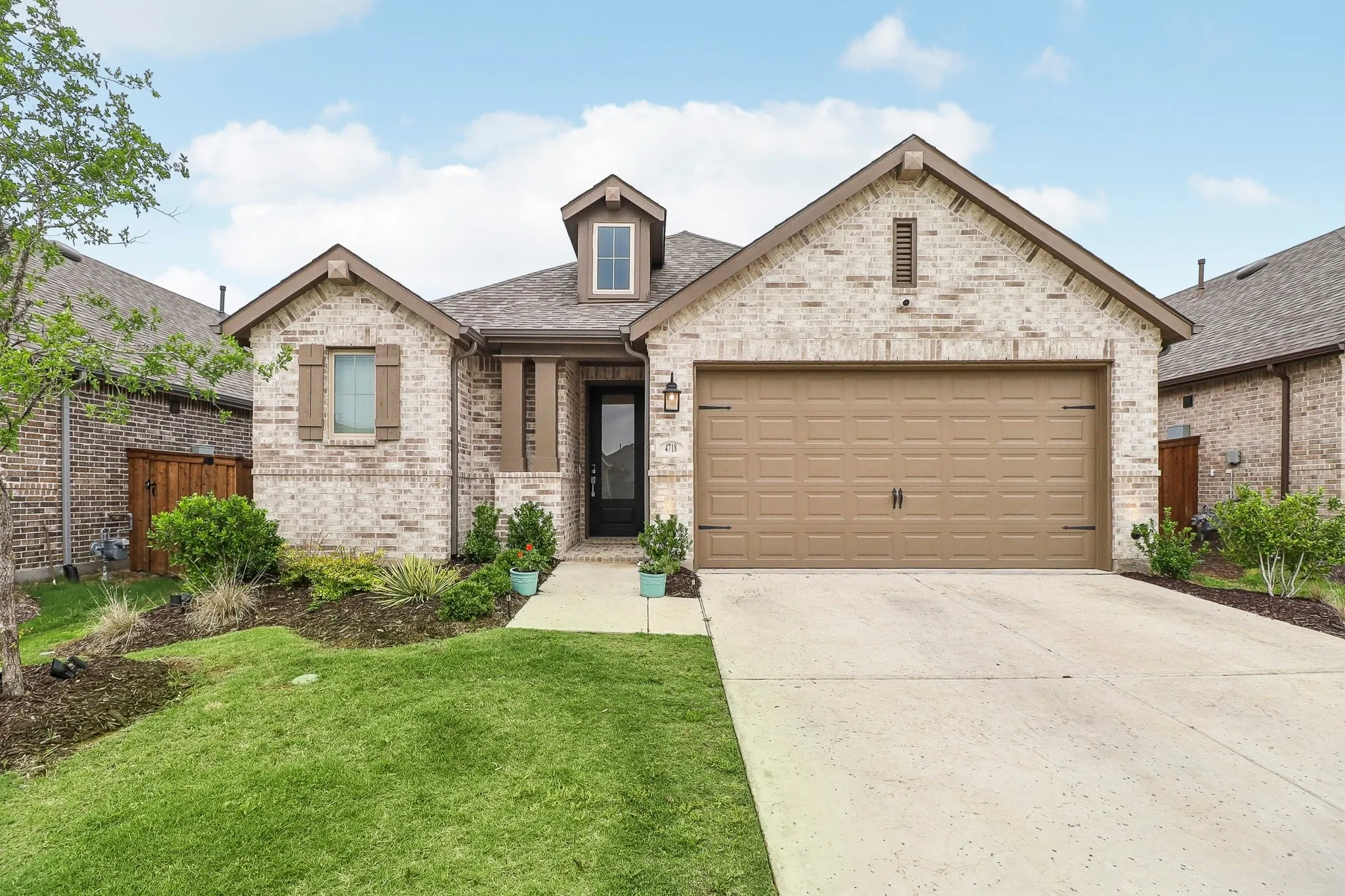 Front of the House - 4718 Firewheel Ct, Aubrey, TX 76227