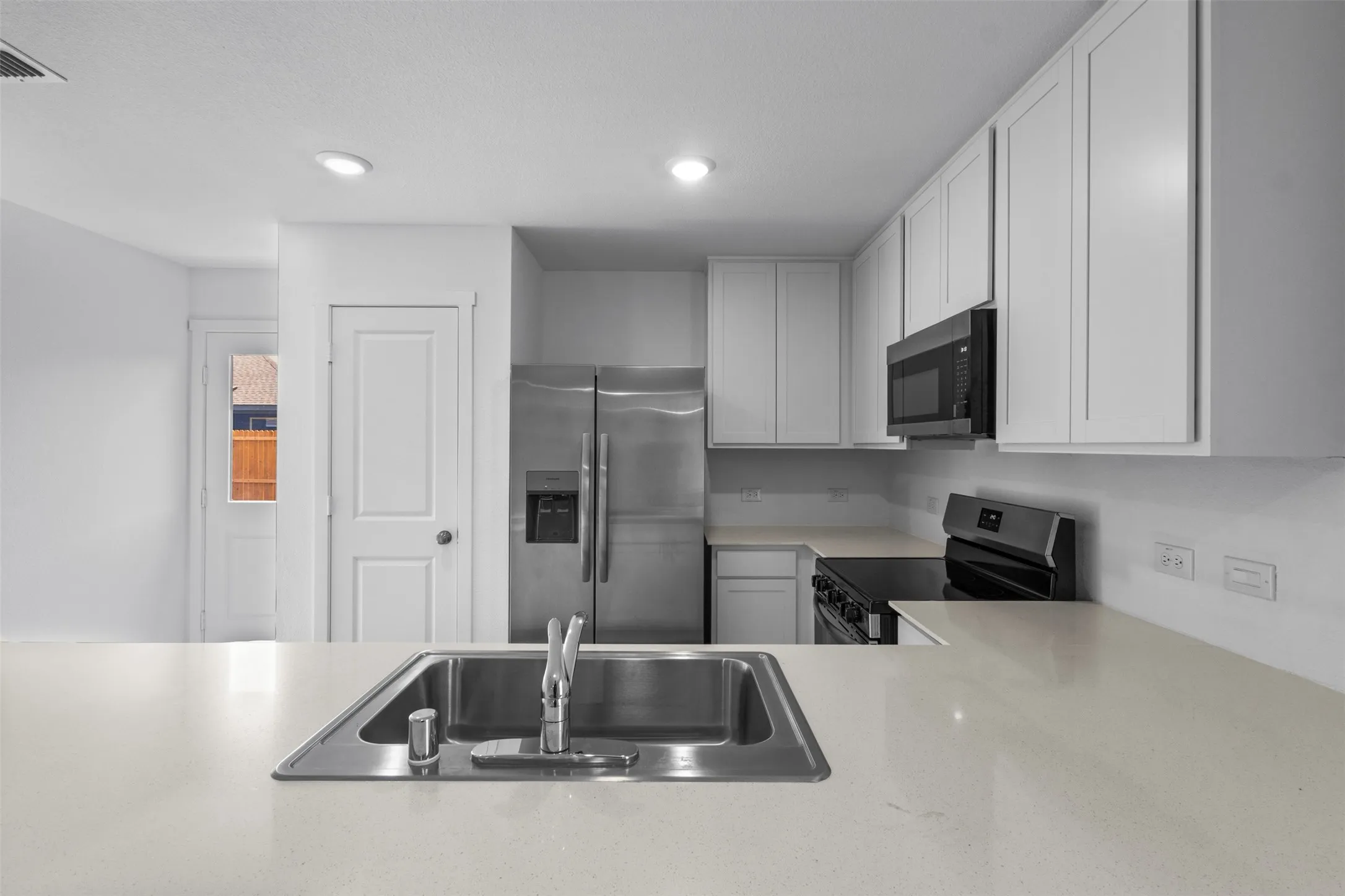 Single Family Residence For Rent in Collin County , 615 Kinglet Lane, Princeton, Texas 75407, 3 Bedroom, 2 Bathroom, 2 Garage spaces, 1,411 Sqft, built in 2026, mls#21390508, Real Estate Agent in Princeton, Homes For Rent in Collin county, Homes For Rent in Princeton, Realtor in Princeton Texas, Real Estate Brokerage Independent Realty Texas, Luminita Cordes Realtor