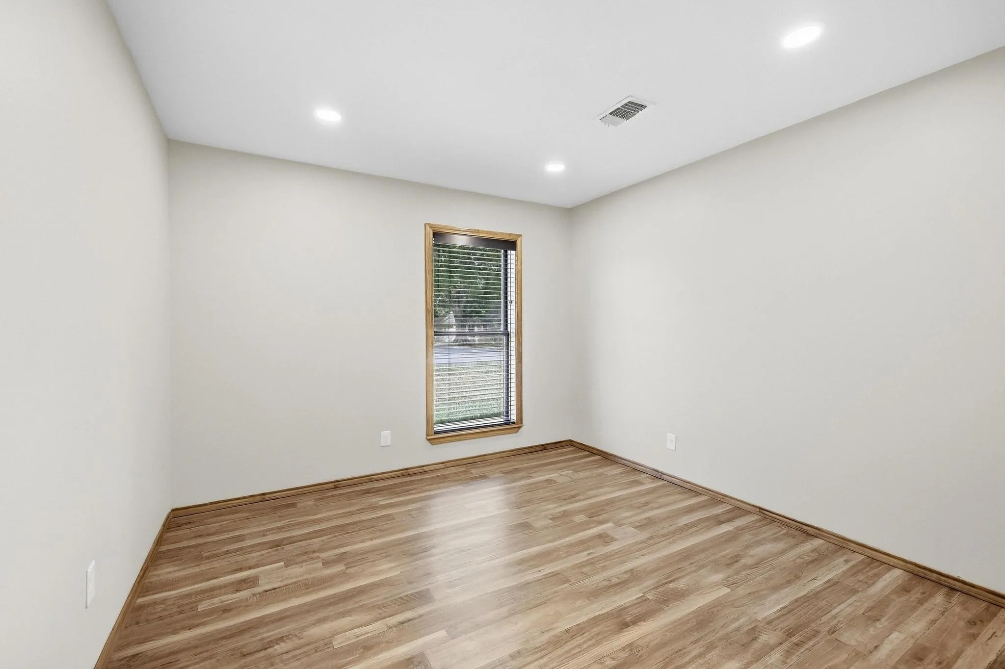 There is one "Bonus Room" in this property and it's off the front family room (see room information). Make this space your own - an office, nursery are just a couple of ideas.