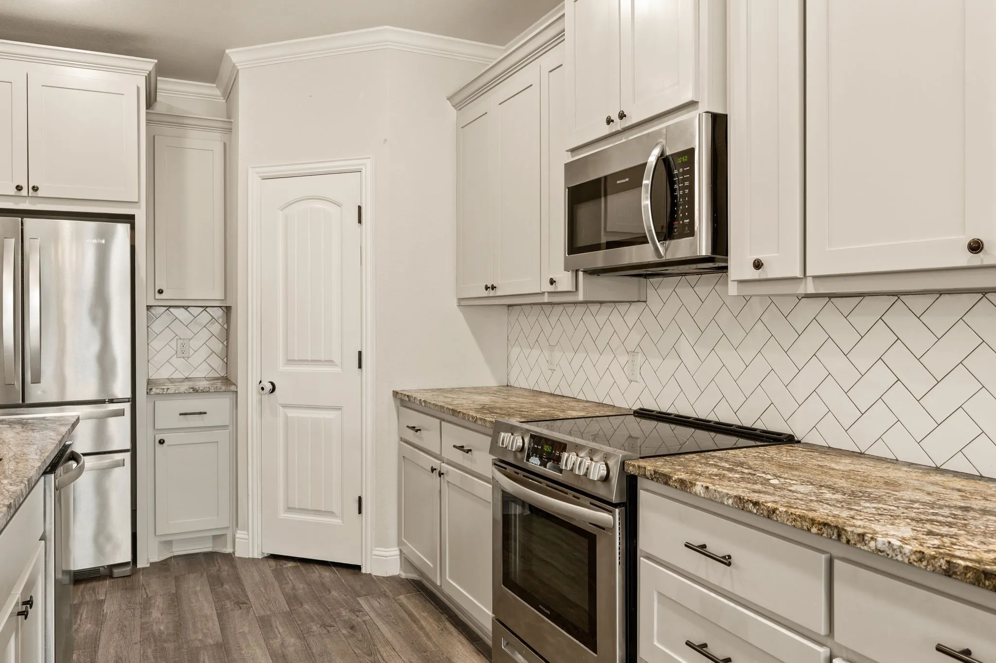 Single Family Residence For Sale in Hood County , 5002 Wearing Way Drive, Granbury, Texas 76049, 3 Bedroom, 2 Bathroom, 2 Garage spaces, 2,030 Sqft, built in 2021, mls#21390374, Real Estate Agent in Granbury, Homes For Sale in Hood county, Homes For Sale in Granbury, Realtor in Granbury Texas, Real Estate Brokerage Independent Realty Texas, Luminita Cordes Realtor