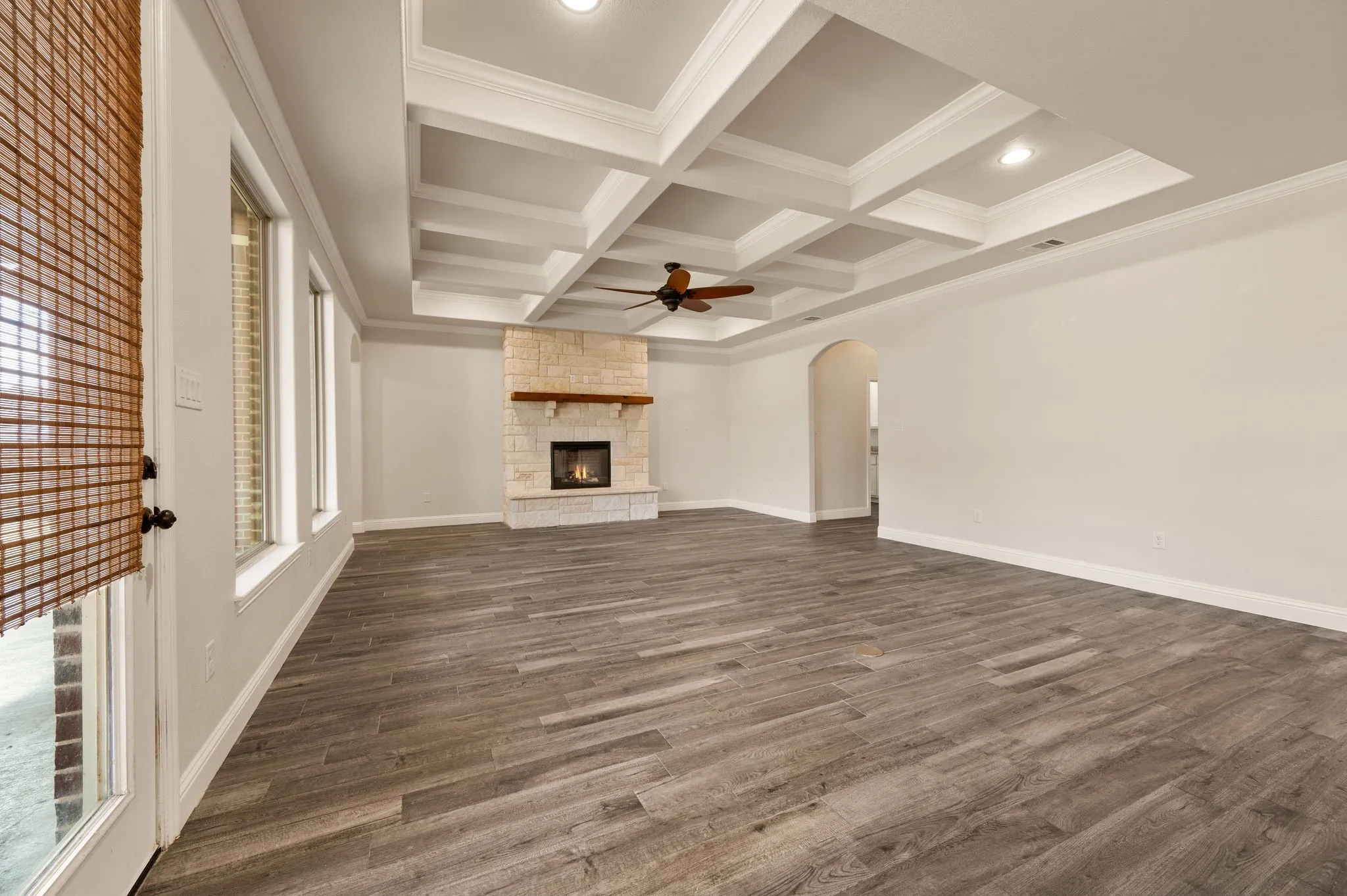 Single Family Residence For Sale in Hood County , 5002 Wearing Way Drive, Granbury, Texas 76049, 3 Bedroom, 2 Bathroom, 2 Garage spaces, 2,030 Sqft, built in 2021, mls#21390374, Real Estate Agent in Granbury, Homes For Sale in Hood county, Homes For Sale in Granbury, Realtor in Granbury Texas, Real Estate Brokerage Independent Realty Texas, Luminita Cordes Realtor