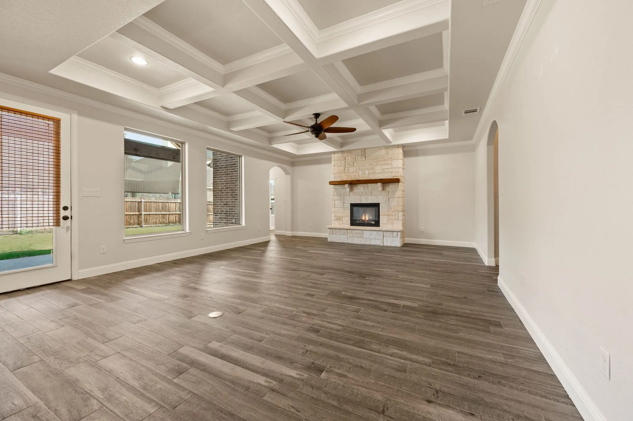 Single Family Residence For Sale in Hood County , 5002 Wearing Way Drive, Granbury, Texas 76049, 3 Bedroom, 2 Bathroom, 2 Garage spaces, 2,030 Sqft, built in 2021, mls#21390374, Real Estate Agent in Granbury, Homes For Sale in Hood county, Homes For Sale in Granbury, Realtor in Granbury Texas, Real Estate Brokerage Independent Realty Texas, Luminita Cordes Realtor