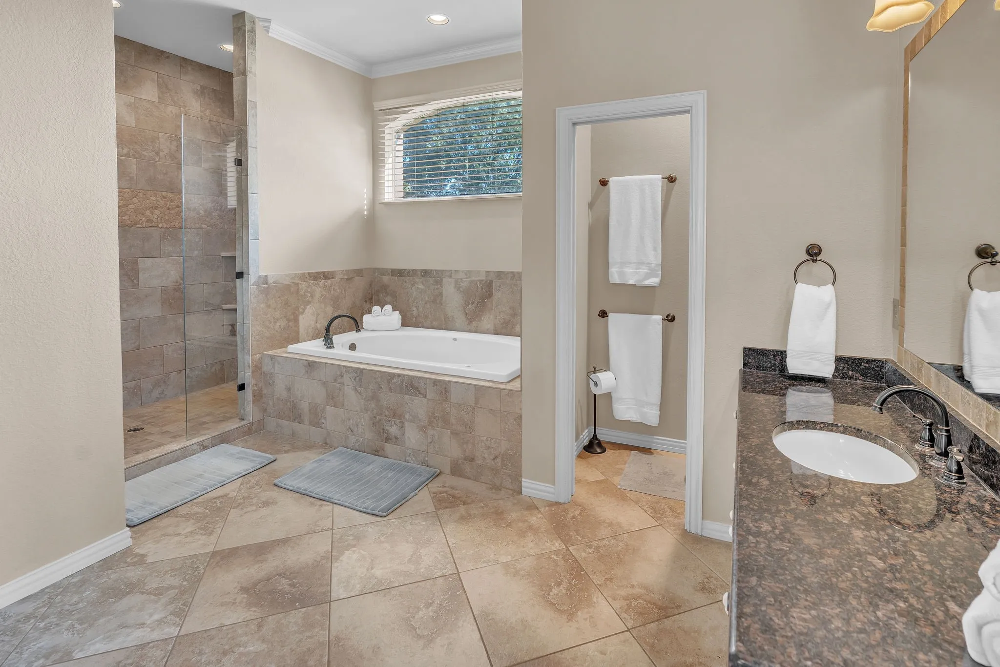Single Family Residence For Sale in Parker County , 173 Cattlebaron Parc Drive, Fort Worth, Texas 76108, 4 Bedroom, 3 Bathroom, 3 Garage spaces, 3,745 Sqft, built in 1998, mls#21388868, Real Estate Agent in Fort Worth, Homes For Sale in Parker county, Homes For Sale in Fort Worth, Realtor in Fort Worth Texas, Real Estate Brokerage Independent Realty Texas, Luminita Cordes Realtor
