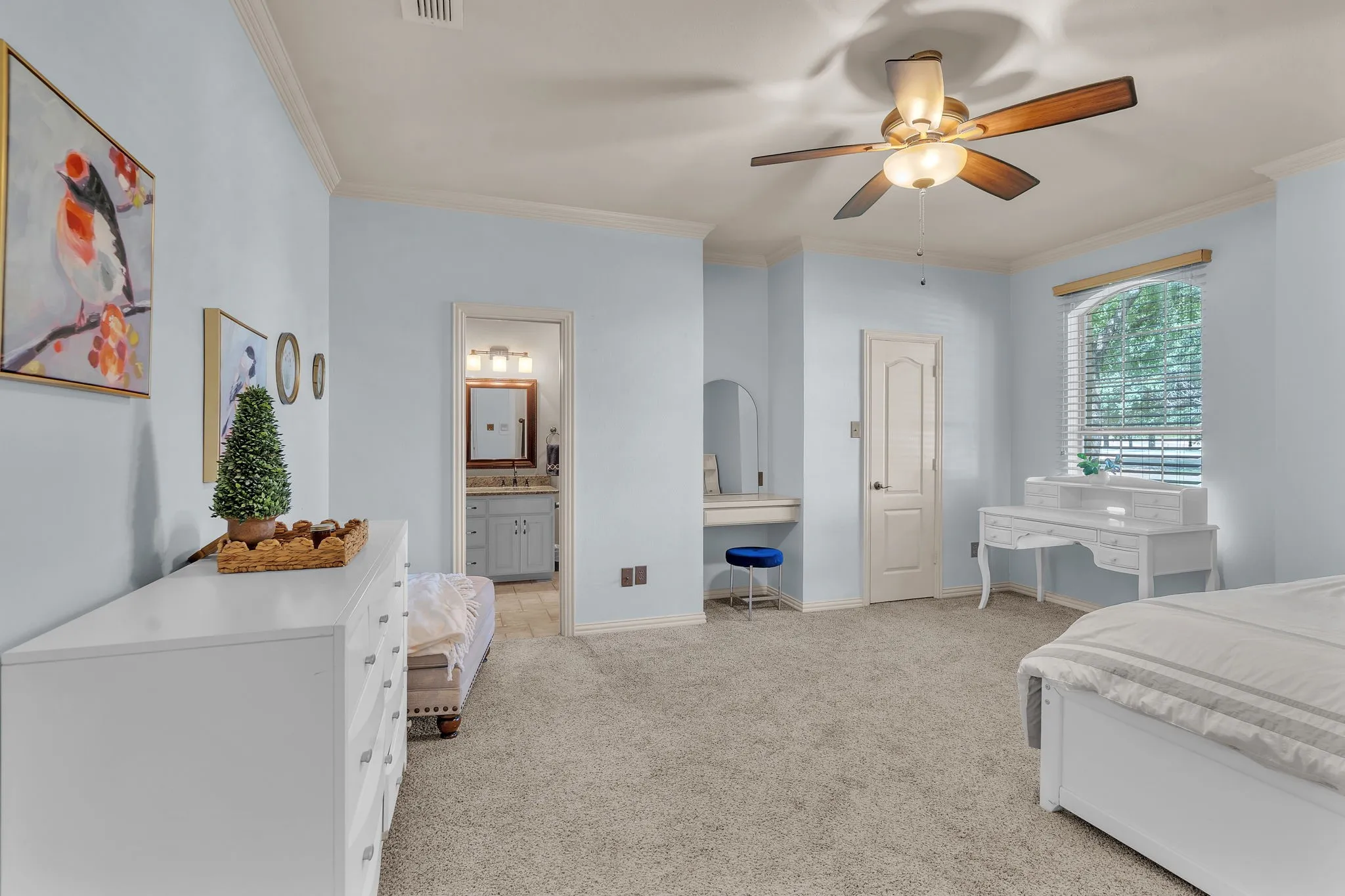 Large secondary bedroom with Jack & Jill bath