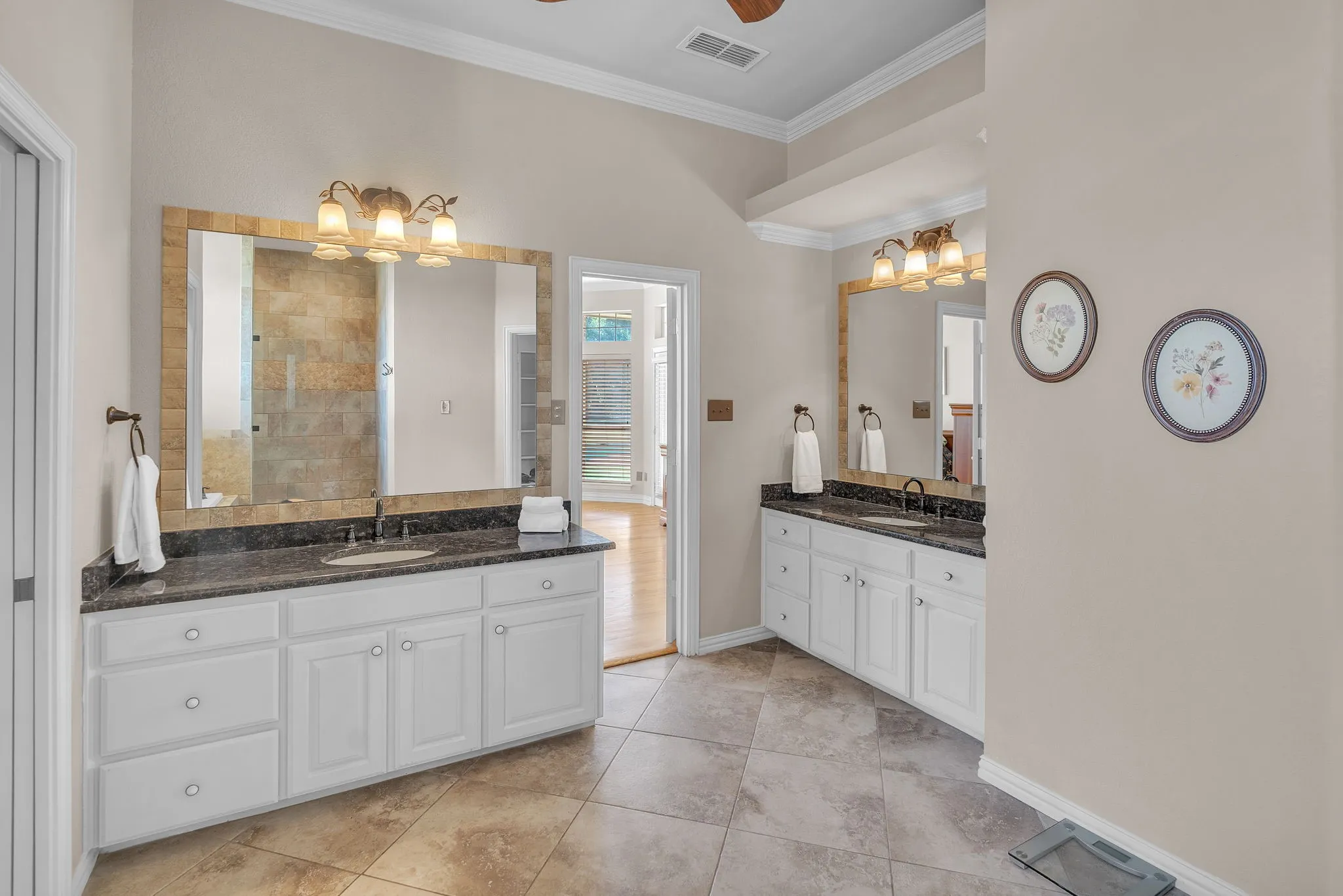 Single Family Residence For Sale in Parker County , 173 Cattlebaron Parc Drive, Fort Worth, Texas 76108, 4 Bedroom, 3 Bathroom, 3 Garage spaces, 3,745 Sqft, built in 1998, mls#21388868, Real Estate Agent in Fort Worth, Homes For Sale in Parker county, Homes For Sale in Fort Worth, Realtor in Fort Worth Texas, Real Estate Brokerage Independent Realty Texas, Luminita Cordes Realtor