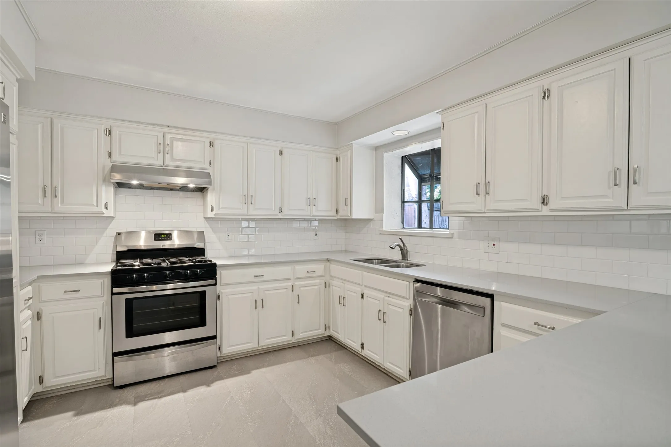 Single Family Residence For Rent in Dallas County , 7315 Rutgers Drive, Dallas, Texas 75214, 3 Bedroom, 2 Bathroom, 1 Garage spaces, 1,394 Sqft, built in 1958, mls#21390515, Real Estate Agent in Dallas, Homes For Rent in Dallas county, Homes For Rent in Dallas, Realtor in Dallas Texas, Real Estate Brokerage Independent Realty Texas, Luminita Cordes Realtor