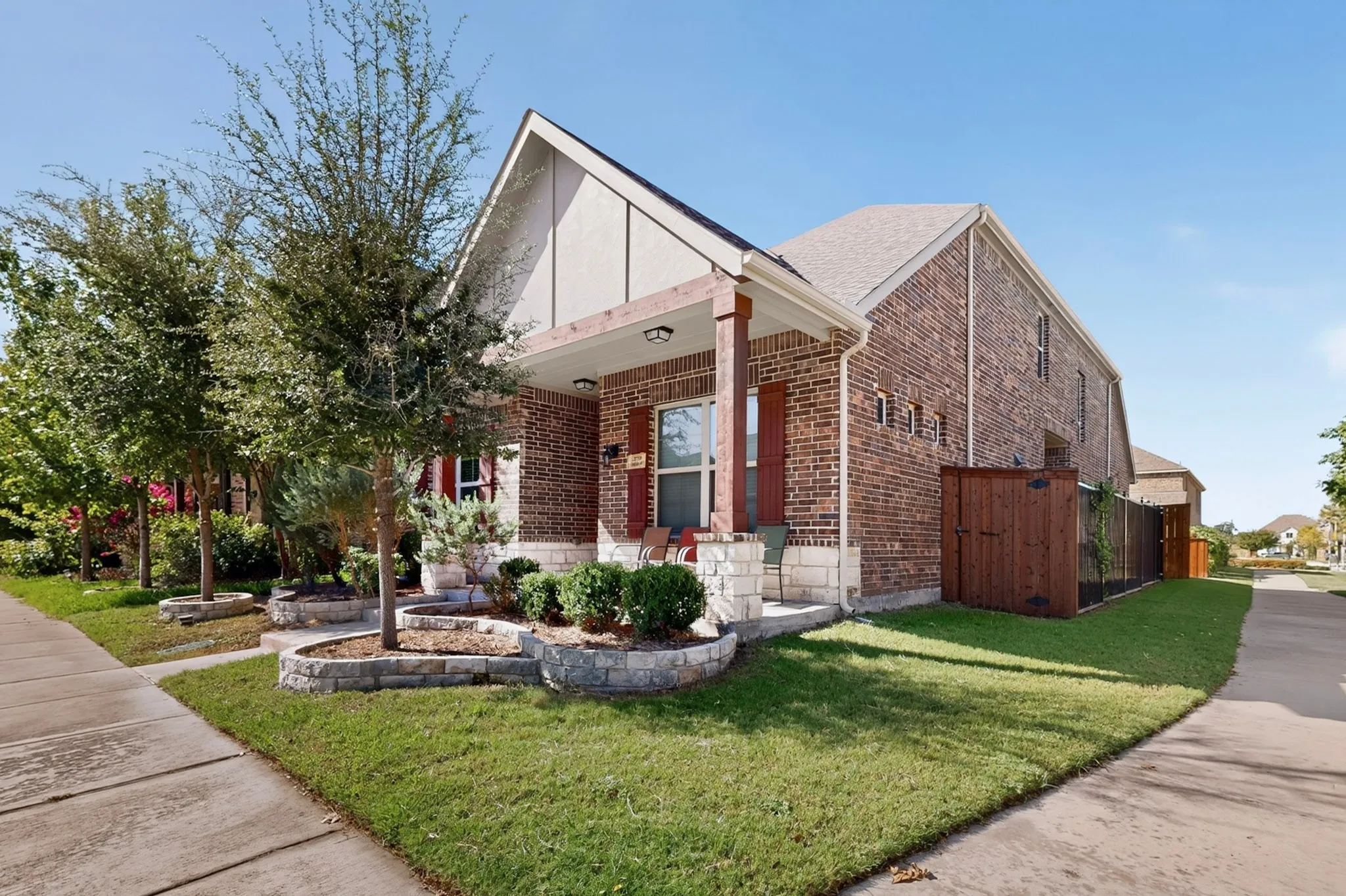Single Family Residence For Rent in Dallas County , 12779 Friar Street, Farmers Branch, Texas 75234, 3 Bedroom, 2 Bathroom, 1 Garage spaces, 2,212 Sqft, built in 2021, mls#21390516, Real Estate Agent in Farmers Branch, Homes For Rent in Dallas county, Homes For Rent in Farmers Branch, Realtor in Farmers Branch Texas, Real Estate Brokerage Independent Realty Texas, Luminita Cordes Realtor