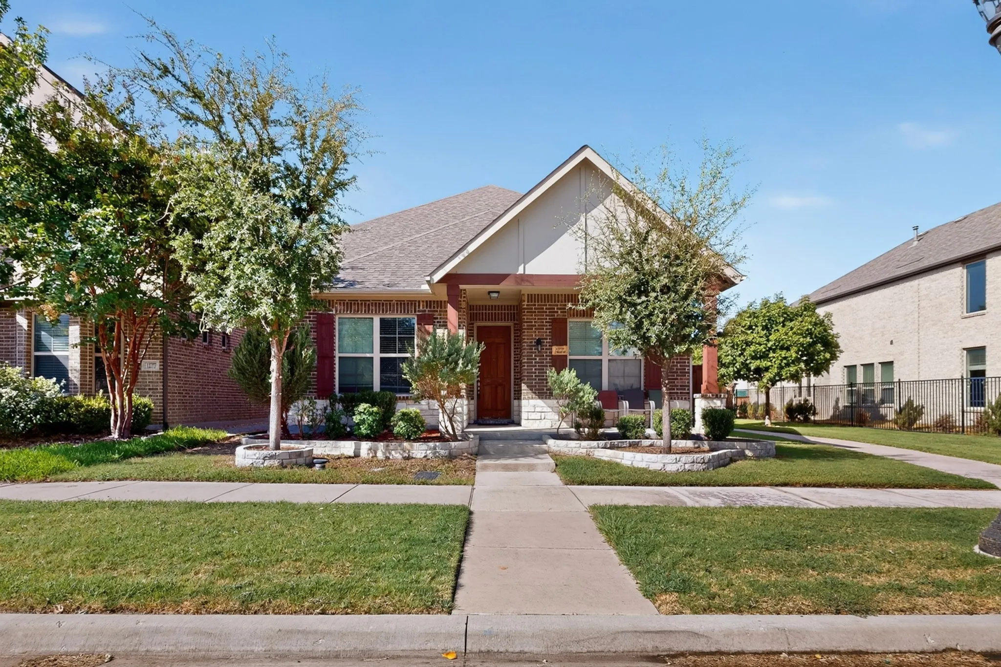 Single Family Residence For Rent in Dallas County , 12779 Friar Street, Farmers Branch, Texas 75234, 3 Bedroom, 2 Bathroom, 1 Garage spaces, 2,212 Sqft, built in 2021, mls#21390516, Real Estate Agent in Farmers Branch, Homes For Rent in Dallas county, Homes For Rent in Farmers Branch, Realtor in Farmers Branch Texas, Real Estate Brokerage Independent Realty Texas, Luminita Cordes Realtor