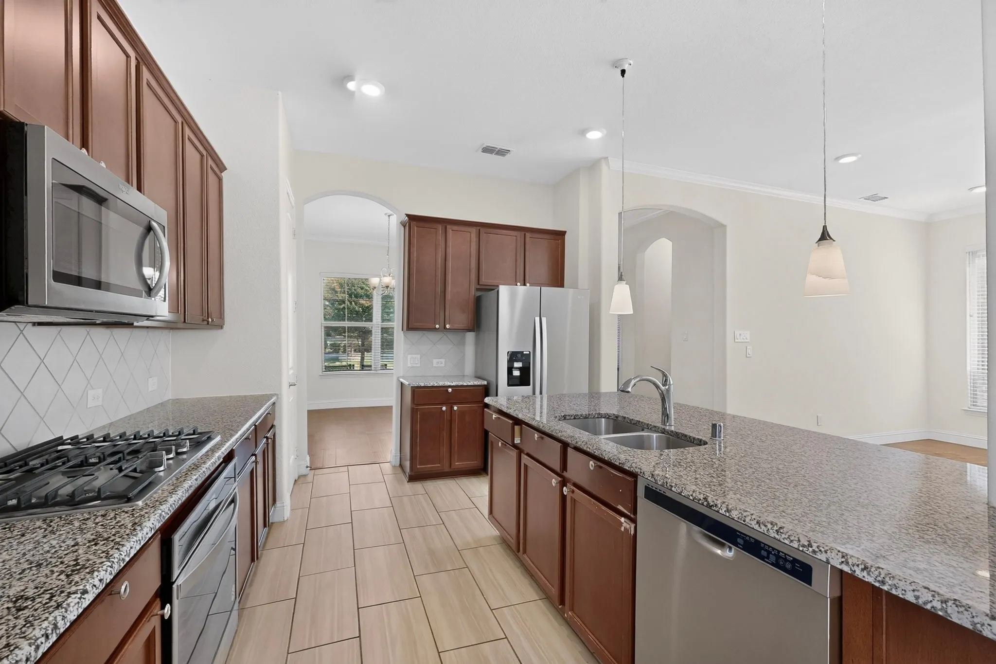 Single Family Residence For Rent in Dallas County , 12779 Friar Street, Farmers Branch, Texas 75234, 3 Bedroom, 2 Bathroom, 1 Garage spaces, 2,212 Sqft, built in 2021, mls#21390516, Real Estate Agent in Farmers Branch, Homes For Rent in Dallas county, Homes For Rent in Farmers Branch, Realtor in Farmers Branch Texas, Real Estate Brokerage Independent Realty Texas, Luminita Cordes Realtor