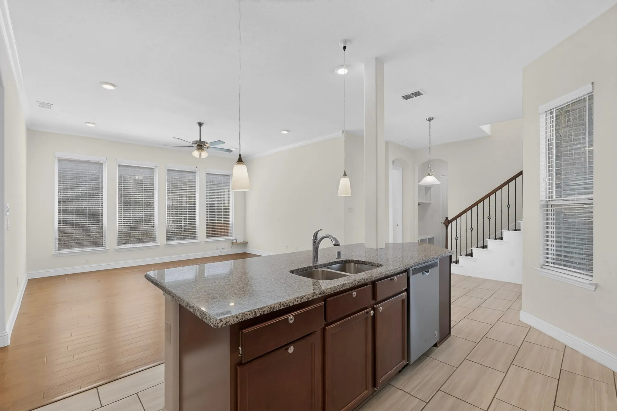 Single Family Residence For Rent in Dallas County , 12779 Friar Street, Farmers Branch, Texas 75234, 3 Bedroom, 2 Bathroom, 1 Garage spaces, 2,212 Sqft, built in 2021, mls#21390516, Real Estate Agent in Farmers Branch, Homes For Rent in Dallas county, Homes For Rent in Farmers Branch, Realtor in Farmers Branch Texas, Real Estate Brokerage Independent Realty Texas, Luminita Cordes Realtor