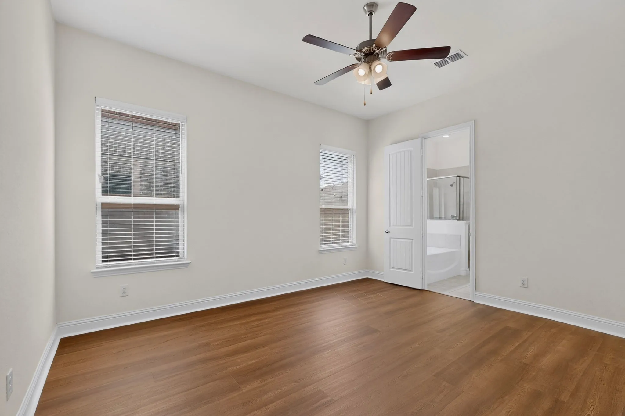 Single Family Residence For Rent in Dallas County , 12779 Friar Street, Farmers Branch, Texas 75234, 3 Bedroom, 2 Bathroom, 1 Garage spaces, 2,212 Sqft, built in 2021, mls#21390516, Real Estate Agent in Farmers Branch, Homes For Rent in Dallas county, Homes For Rent in Farmers Branch, Realtor in Farmers Branch Texas, Real Estate Brokerage Independent Realty Texas, Luminita Cordes Realtor