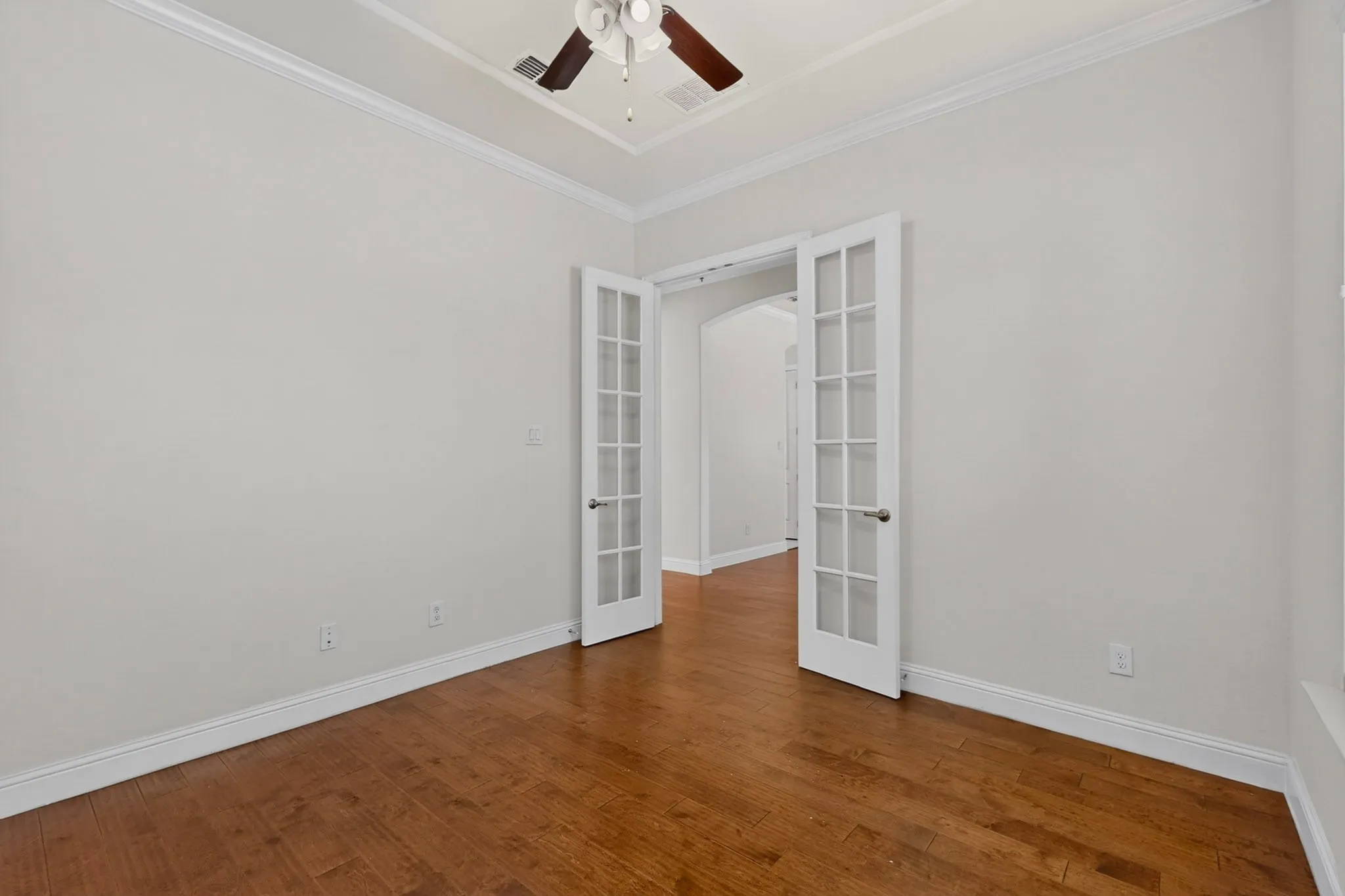Single Family Residence For Rent in Dallas County , 12779 Friar Street, Farmers Branch, Texas 75234, 3 Bedroom, 2 Bathroom, 1 Garage spaces, 2,212 Sqft, built in 2021, mls#21390516, Real Estate Agent in Farmers Branch, Homes For Rent in Dallas county, Homes For Rent in Farmers Branch, Realtor in Farmers Branch Texas, Real Estate Brokerage Independent Realty Texas, Luminita Cordes Realtor