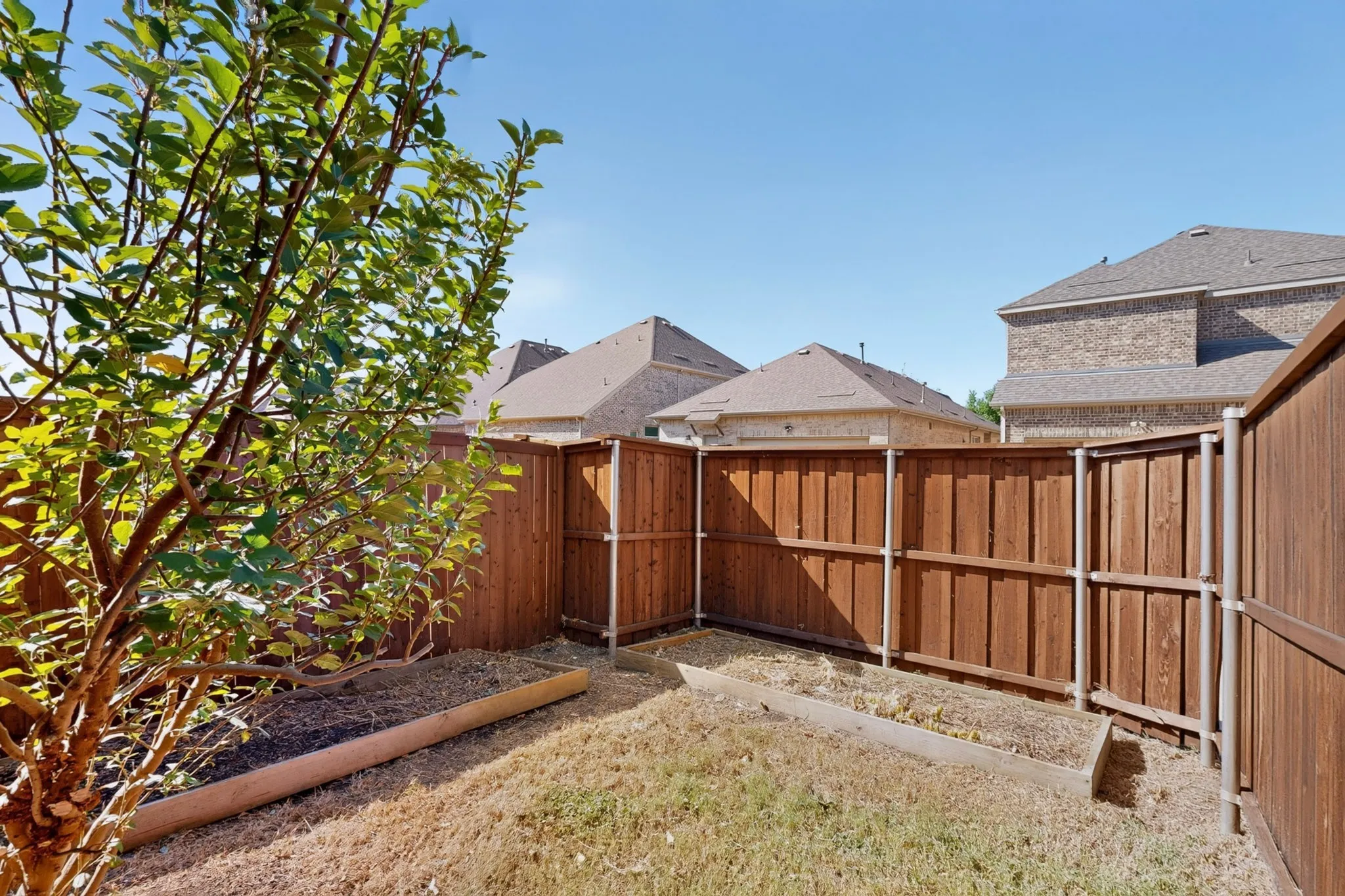 Single Family Residence For Rent in Dallas County , 12779 Friar Street, Farmers Branch, Texas 75234, 3 Bedroom, 2 Bathroom, 1 Garage spaces, 2,212 Sqft, built in 2021, mls#21390516, Real Estate Agent in Farmers Branch, Homes For Rent in Dallas county, Homes For Rent in Farmers Branch, Realtor in Farmers Branch Texas, Real Estate Brokerage Independent Realty Texas, Luminita Cordes Realtor