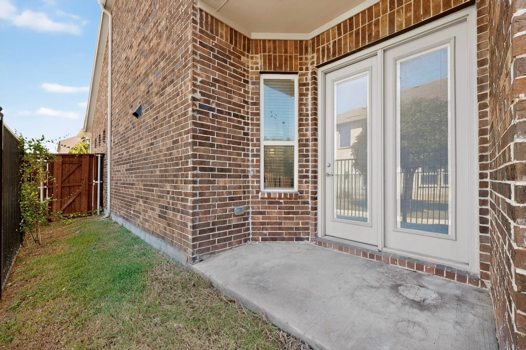 Single Family Residence For Rent in Dallas County , 12779 Friar Street, Farmers Branch, Texas 75234, 3 Bedroom, 2 Bathroom, 1 Garage spaces, 2,212 Sqft, built in 2021, mls#21390516, Real Estate Agent in Farmers Branch, Homes For Rent in Dallas county, Homes For Rent in Farmers Branch, Realtor in Farmers Branch Texas, Real Estate Brokerage Independent Realty Texas, Luminita Cordes Realtor