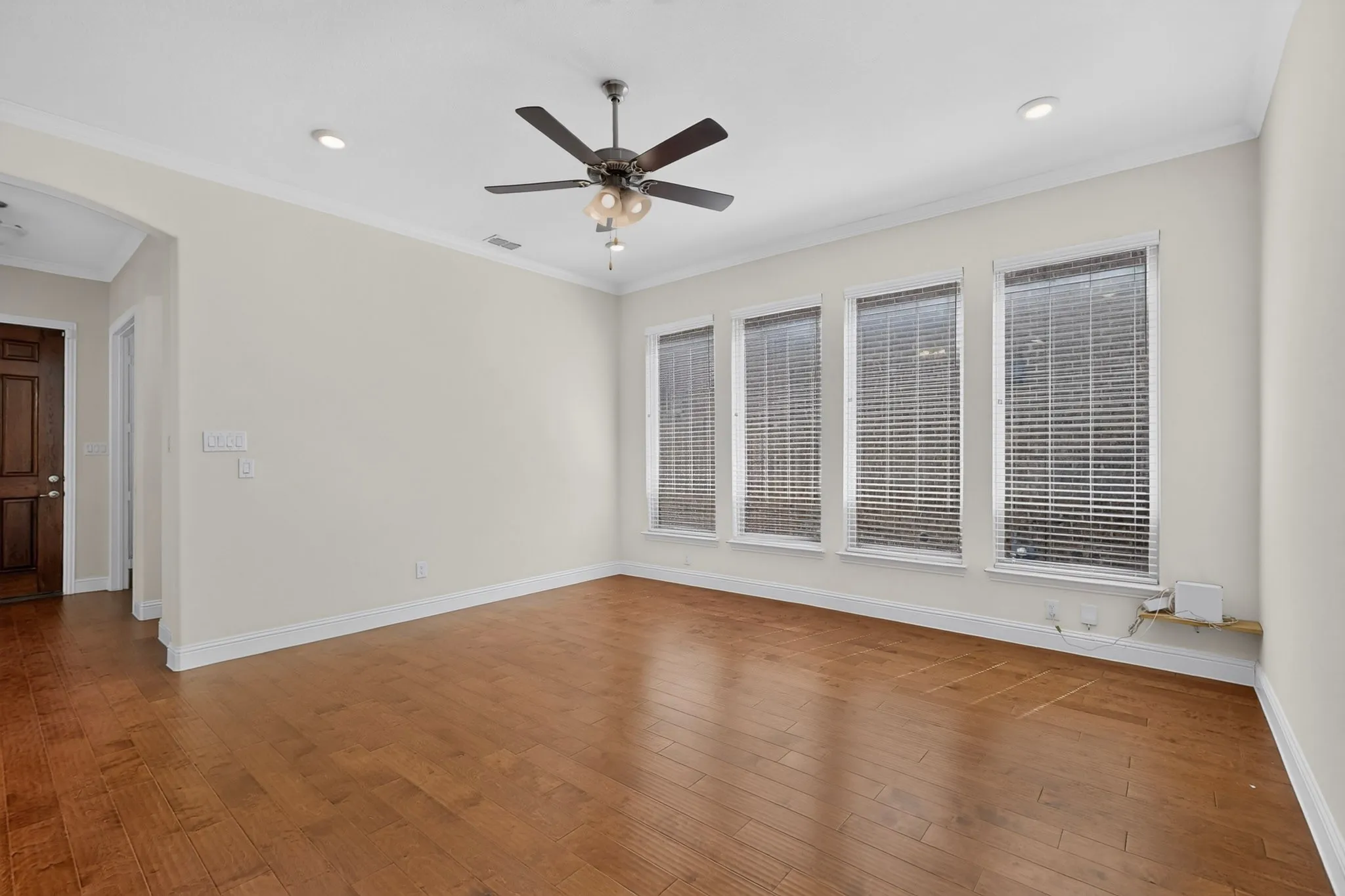 Single Family Residence For Rent in Dallas County , 12779 Friar Street, Farmers Branch, Texas 75234, 3 Bedroom, 2 Bathroom, 1 Garage spaces, 2,212 Sqft, built in 2021, mls#21390516, Real Estate Agent in Farmers Branch, Homes For Rent in Dallas county, Homes For Rent in Farmers Branch, Realtor in Farmers Branch Texas, Real Estate Brokerage Independent Realty Texas, Luminita Cordes Realtor
