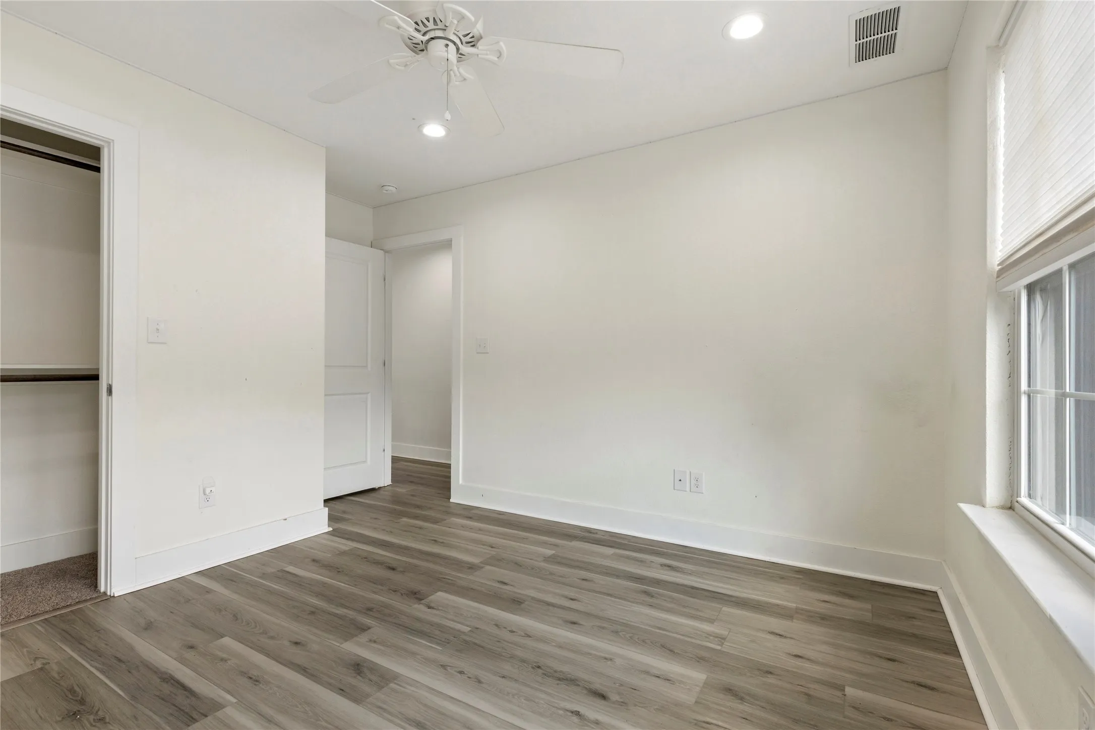Single Family Residence For Sale in Grayson County , 406 William Street, Pottsboro, Texas 75076, 3 Bedroom, 3 Bathroom, 2 Garage spaces, 1,554 Sqft, built in 2020, mls#21390450, Real Estate Agent in Pottsboro, Homes For Sale in Grayson county, Homes For Sale in Pottsboro, Realtor in Pottsboro Texas, Real Estate Brokerage Independent Realty Texas, Luminita Cordes Realtor