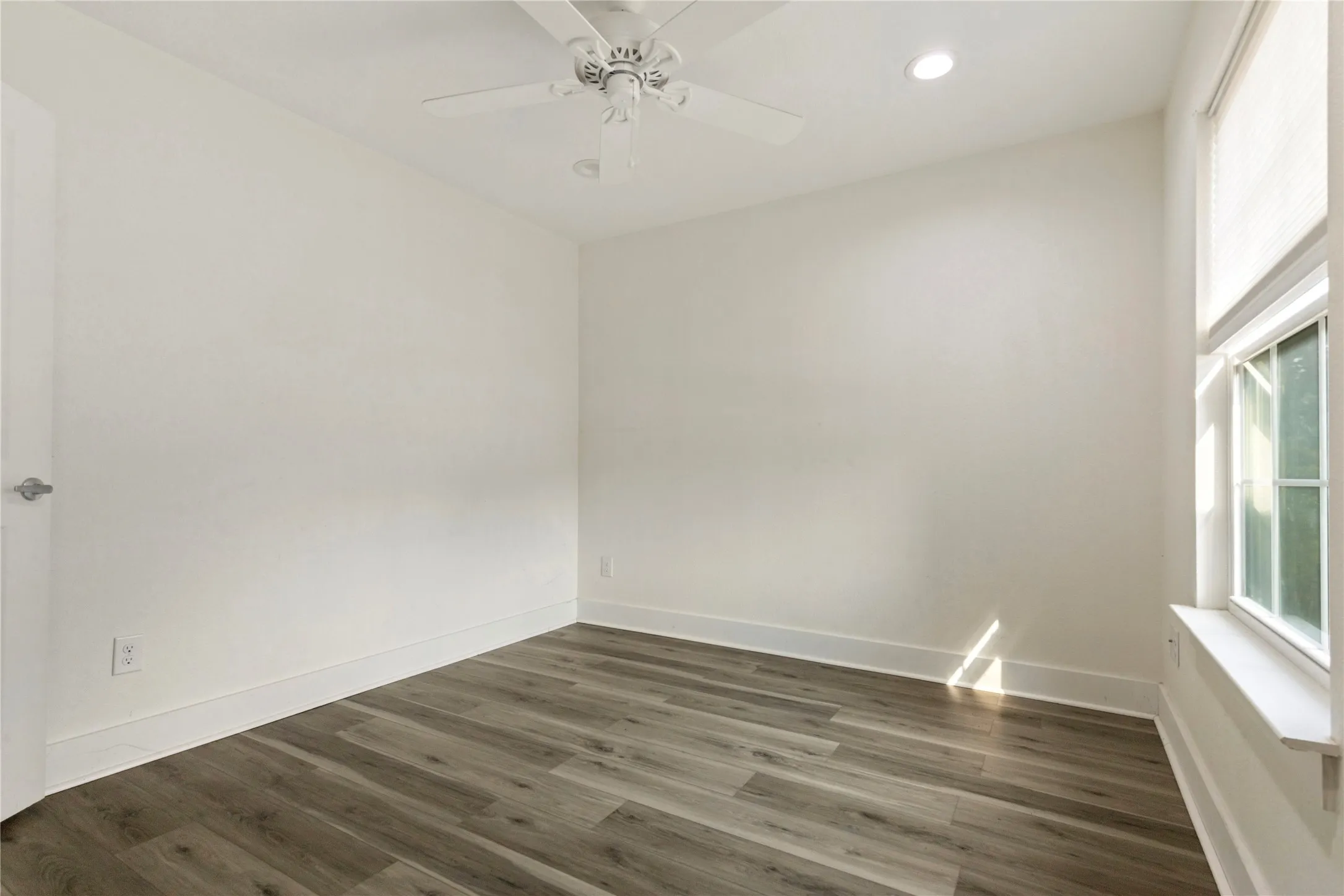 Single Family Residence For Sale in Grayson County , 406 William Street, Pottsboro, Texas 75076, 3 Bedroom, 3 Bathroom, 2 Garage spaces, 1,554 Sqft, built in 2020, mls#21390450, Real Estate Agent in Pottsboro, Homes For Sale in Grayson county, Homes For Sale in Pottsboro, Realtor in Pottsboro Texas, Real Estate Brokerage Independent Realty Texas, Luminita Cordes Realtor