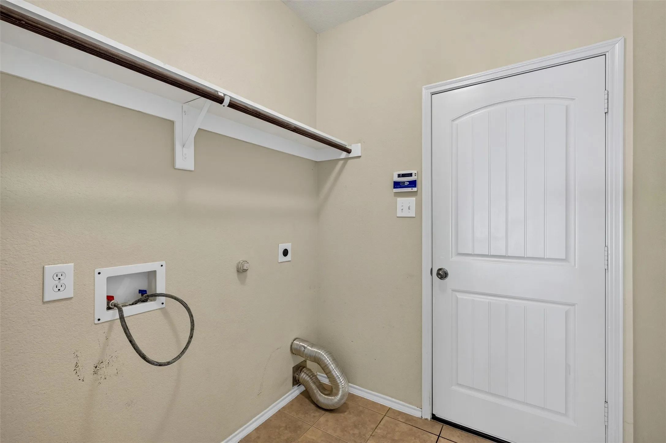 Single Family Residence For Sale in Collin County , 2060 Meadow Park Drive, Princeton, Texas 75407, 3 Bedroom, 2 Bathroom, 2 Garage spaces, 1,686 Sqft, built in 2012, mls#21387055, Real Estate Agent in Princeton, Homes For Sale in Collin county, Homes For Sale in Princeton, Realtor in Princeton Texas, Real Estate Brokerage Independent Realty Texas, Luminita Cordes Realtor
