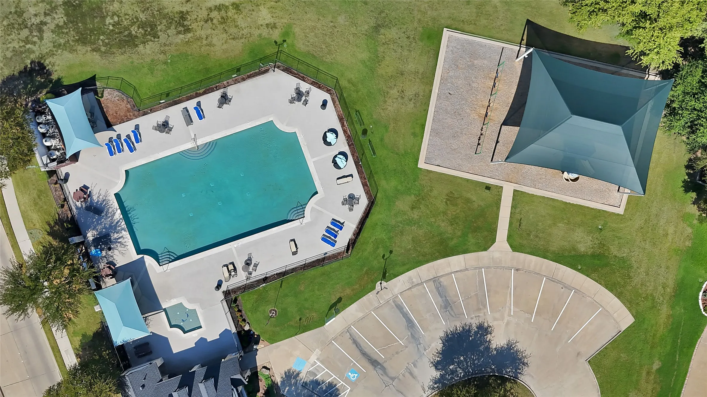 Single Family Residence For Sale in Tarrant County , 505 Victory Lane, Mansfield, Texas 76063, 4 Bedroom, 2 Bathroom, 2 Garage spaces, 2,356 Sqft, built in 2003, mls#21390460, Real Estate Agent in Mansfield, Homes For Sale in Tarrant county, Homes For Sale in Mansfield, Realtor in Mansfield Texas, Real Estate Brokerage Independent Realty Texas, Luminita Cordes Realtor
