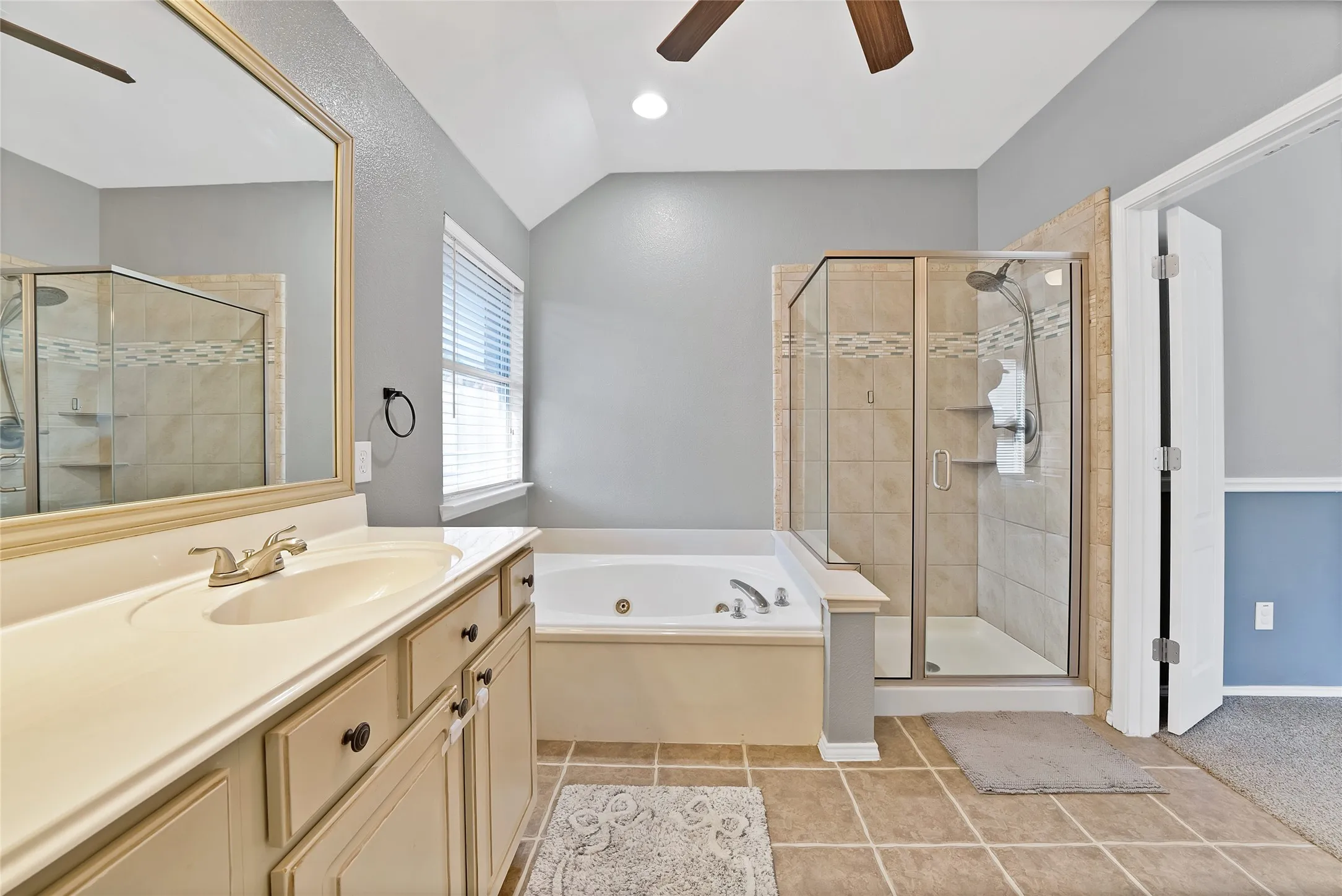Single Family Residence For Sale in Tarrant County , 505 Victory Lane, Mansfield, Texas 76063, 4 Bedroom, 2 Bathroom, 2 Garage spaces, 2,356 Sqft, built in 2003, mls#21390460, Real Estate Agent in Mansfield, Homes For Sale in Tarrant county, Homes For Sale in Mansfield, Realtor in Mansfield Texas, Real Estate Brokerage Independent Realty Texas, Luminita Cordes Realtor