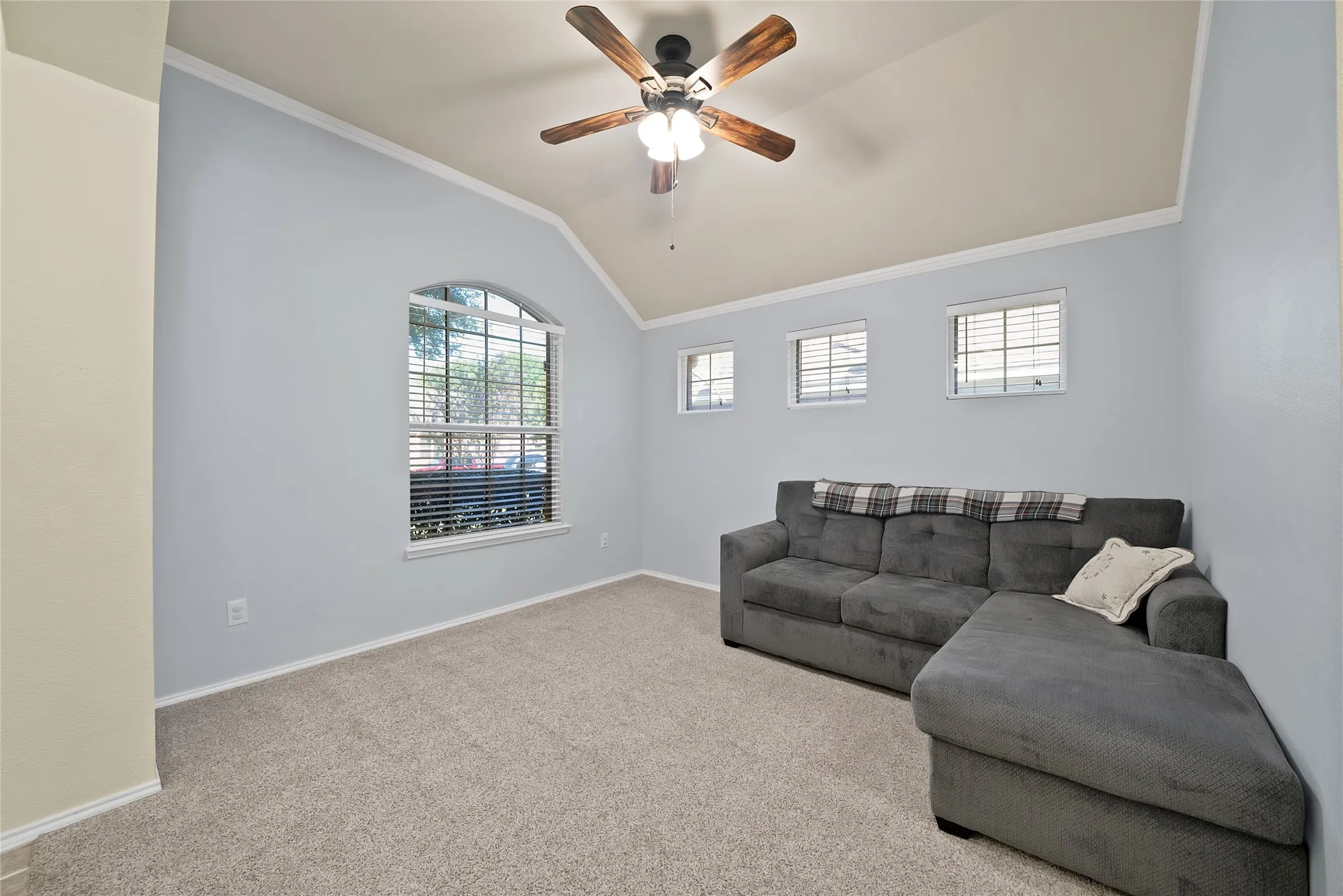 Single Family Residence For Sale in Tarrant County , 505 Victory Lane, Mansfield, Texas 76063, 4 Bedroom, 2 Bathroom, 2 Garage spaces, 2,356 Sqft, built in 2003, mls#21390460, Real Estate Agent in Mansfield, Homes For Sale in Tarrant county, Homes For Sale in Mansfield, Realtor in Mansfield Texas, Real Estate Brokerage Independent Realty Texas, Luminita Cordes Realtor