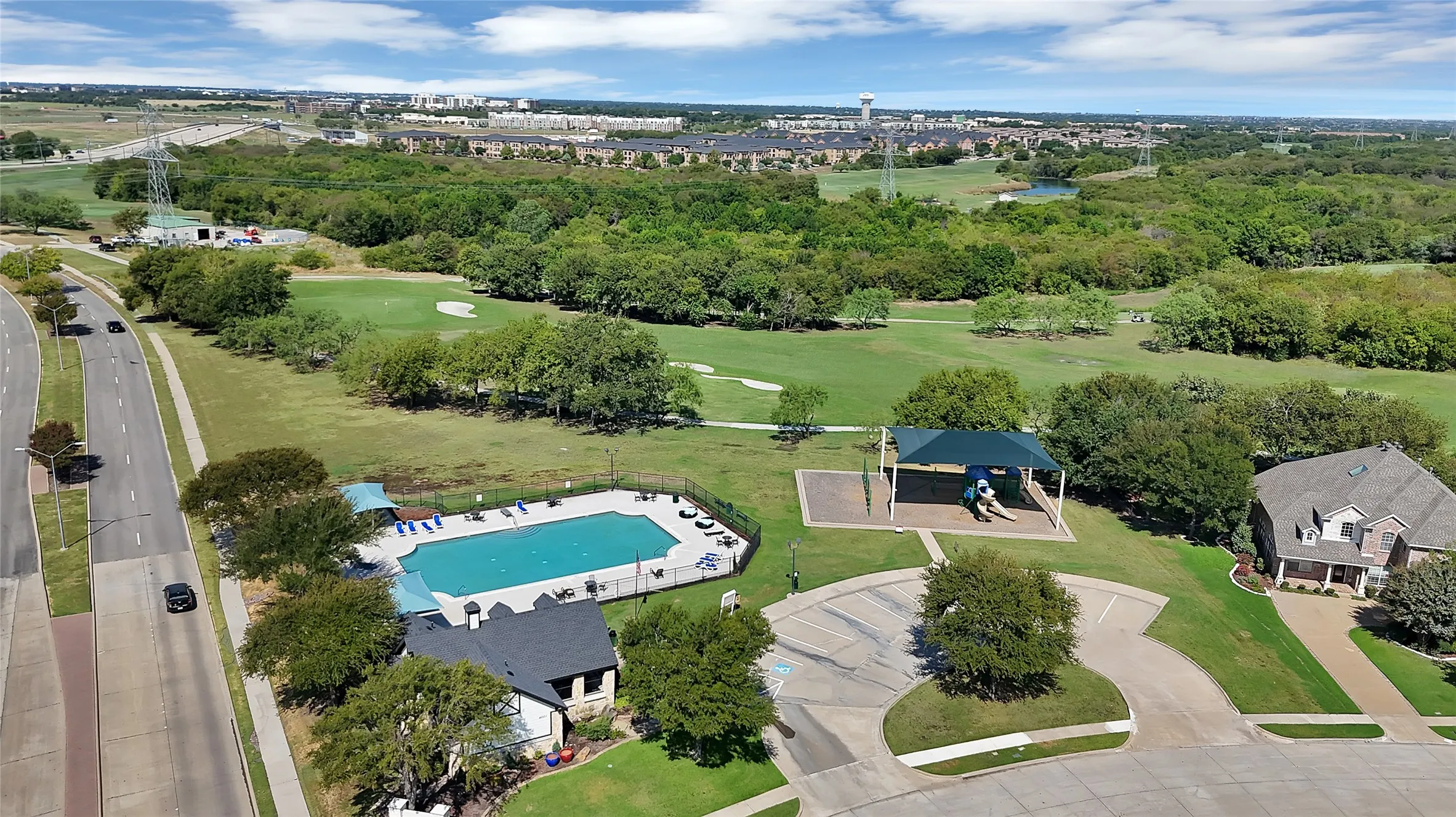 Single Family Residence For Sale in Tarrant County , 505 Victory Lane, Mansfield, Texas 76063, 4 Bedroom, 2 Bathroom, 2 Garage spaces, 2,356 Sqft, built in 2003, mls#21390460, Real Estate Agent in Mansfield, Homes For Sale in Tarrant county, Homes For Sale in Mansfield, Realtor in Mansfield Texas, Real Estate Brokerage Independent Realty Texas, Luminita Cordes Realtor