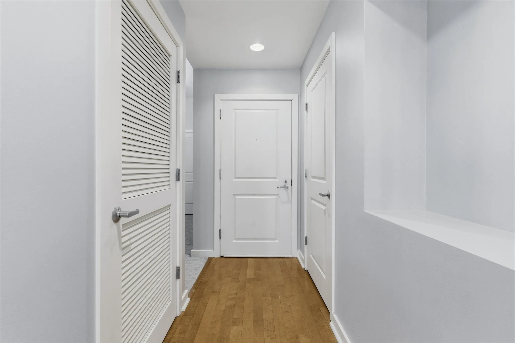 Condominium For Sale in Dallas County , 1200 Main Street 2507, Dallas, Texas 75202, 1 Bedroom, 1 Bathroom, 1 Garage spaces, 880 Sqft, built in 1974, mls#21388447, Real Estate Agent in Dallas, Homes For Sale in Dallas county, Homes For Sale in Dallas, Realtor in Dallas Texas, Real Estate Brokerage Independent Realty Texas, Luminita Cordes Realtor