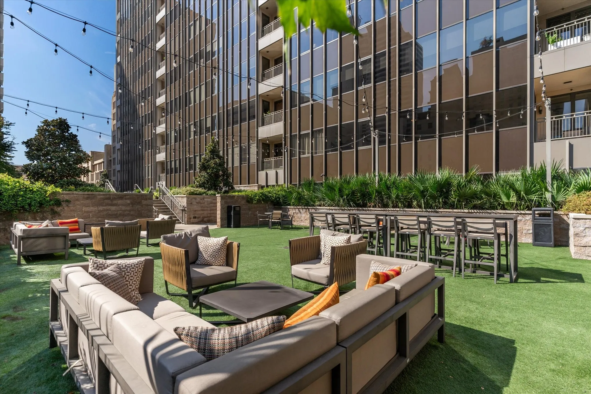Condominium For Sale in Dallas County , 1200 Main Street 2507, Dallas, Texas 75202, 1 Bedroom, 1 Bathroom, 1 Garage spaces, 880 Sqft, built in 1974, mls#21388447, Real Estate Agent in Dallas, Homes For Sale in Dallas county, Homes For Sale in Dallas, Realtor in Dallas Texas, Real Estate Brokerage Independent Realty Texas, Luminita Cordes Realtor