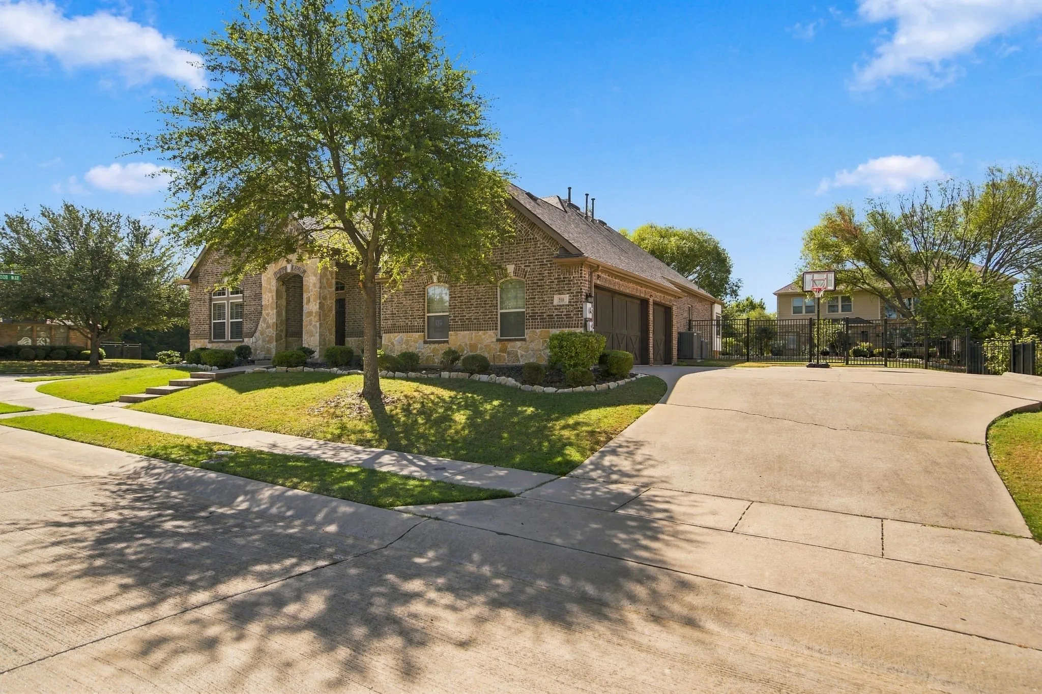 Single Family Residence For Sale in Collin County , 506 Longfellow Lane, Fairview, Texas 75069, 4 Bedroom, 5 Bathroom, 3 Garage spaces, 3,231 Sqft, built in 2010, mls#21390459, Real Estate Agent in Fairview, Homes For Sale in Collin county, Homes For Sale in Fairview, Realtor in Fairview Texas, Real Estate Brokerage Independent Realty Texas, Luminita Cordes Realtor
