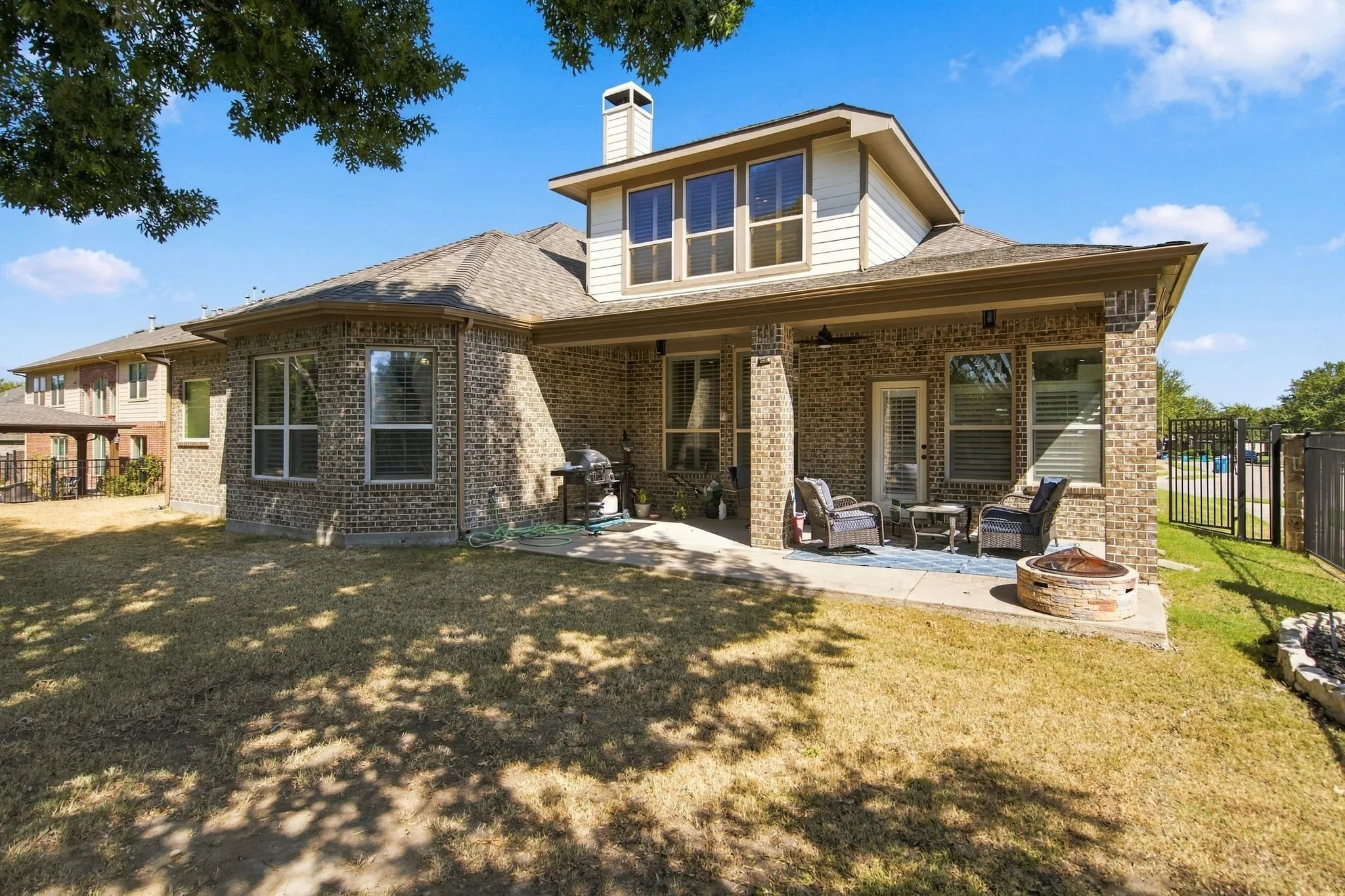 Single Family Residence For Sale in Collin County , 506 Longfellow Lane, Fairview, Texas 75069, 4 Bedroom, 5 Bathroom, 3 Garage spaces, 3,231 Sqft, built in 2010, mls#21390459, Real Estate Agent in Fairview, Homes For Sale in Collin county, Homes For Sale in Fairview, Realtor in Fairview Texas, Real Estate Brokerage Independent Realty Texas, Luminita Cordes Realtor