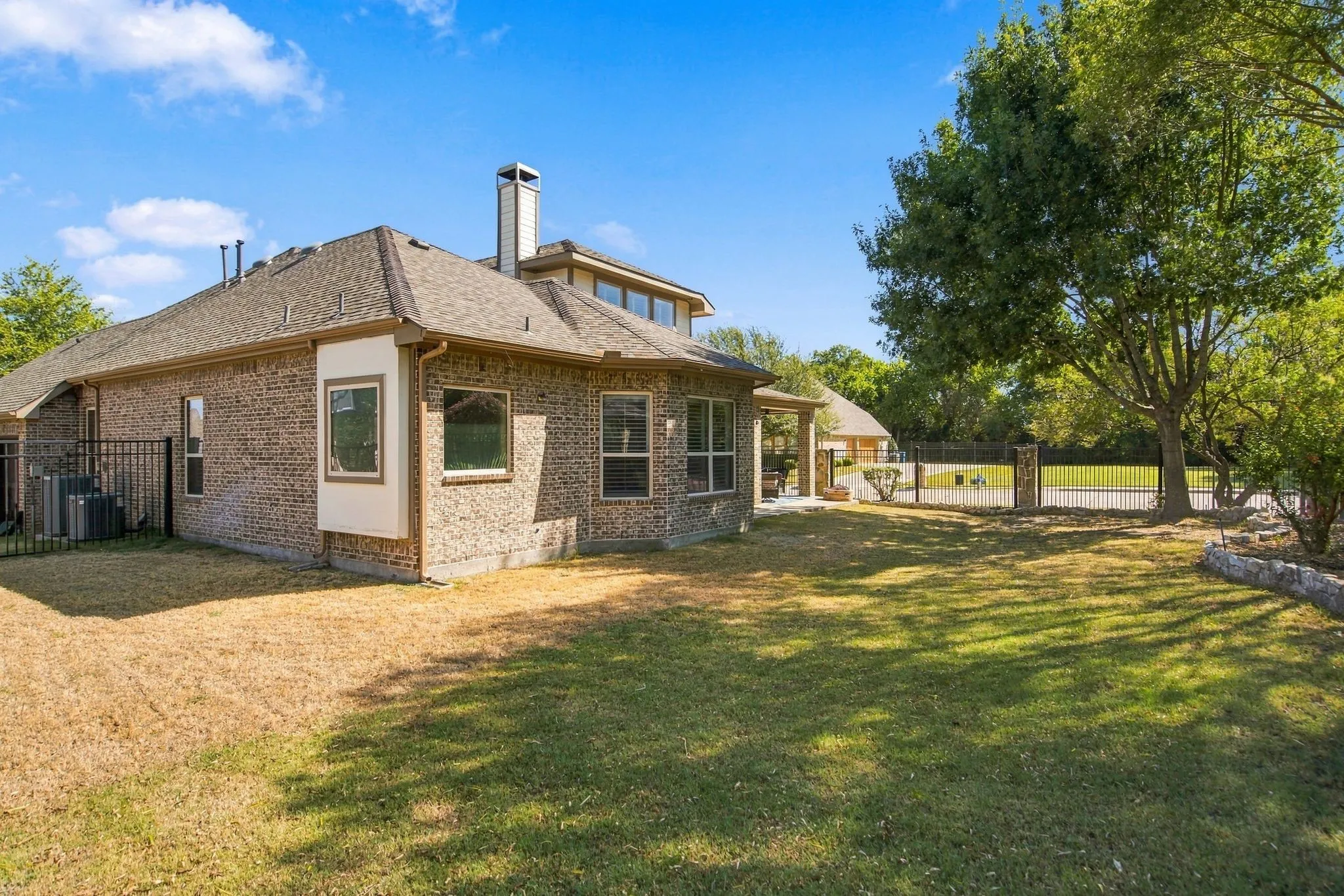 Single Family Residence For Sale in Collin County , 506 Longfellow Lane, Fairview, Texas 75069, 4 Bedroom, 5 Bathroom, 3 Garage spaces, 3,231 Sqft, built in 2010, mls#21390459, Real Estate Agent in Fairview, Homes For Sale in Collin county, Homes For Sale in Fairview, Realtor in Fairview Texas, Real Estate Brokerage Independent Realty Texas, Luminita Cordes Realtor