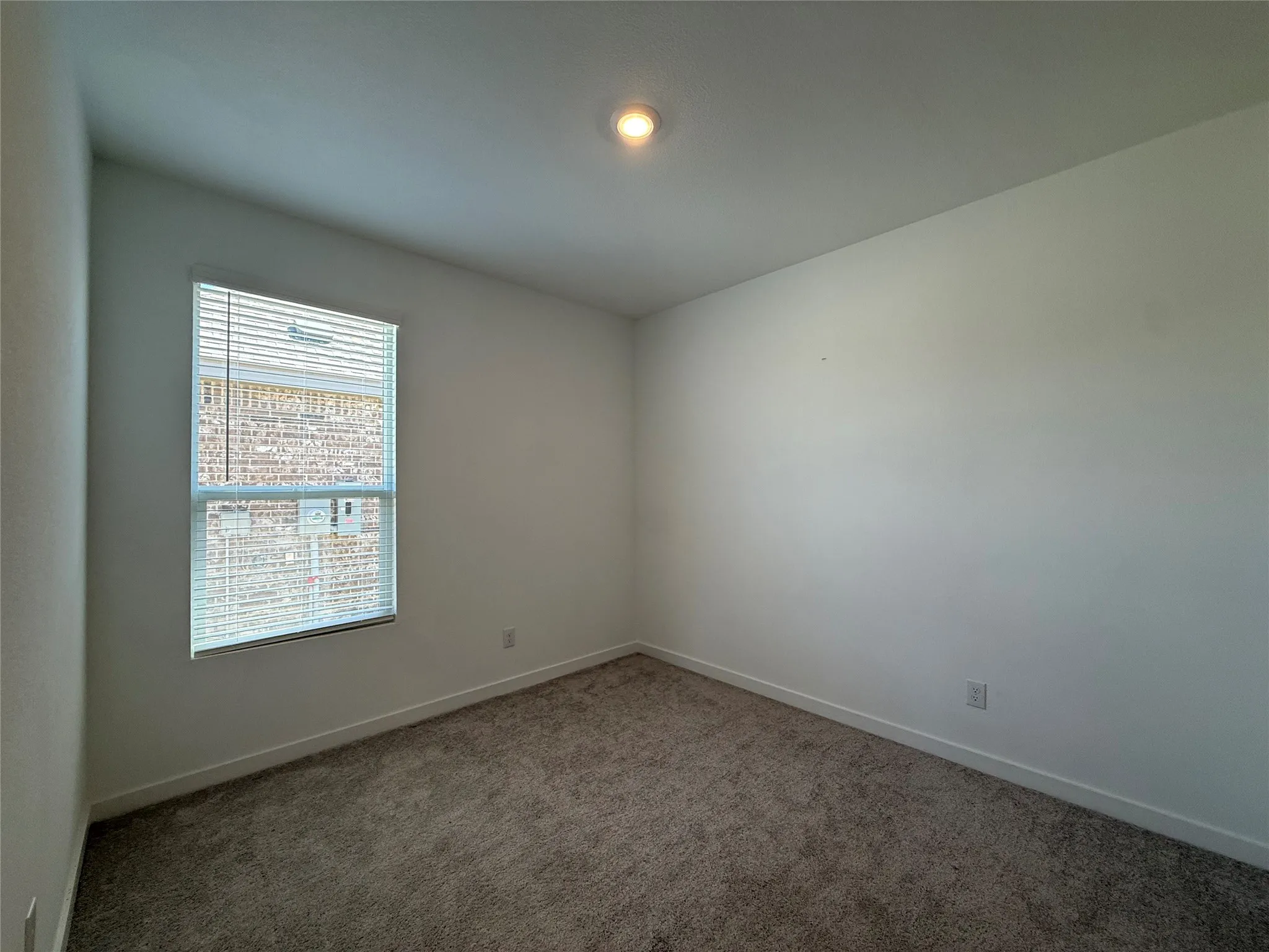 Recessed ceiling lighting
