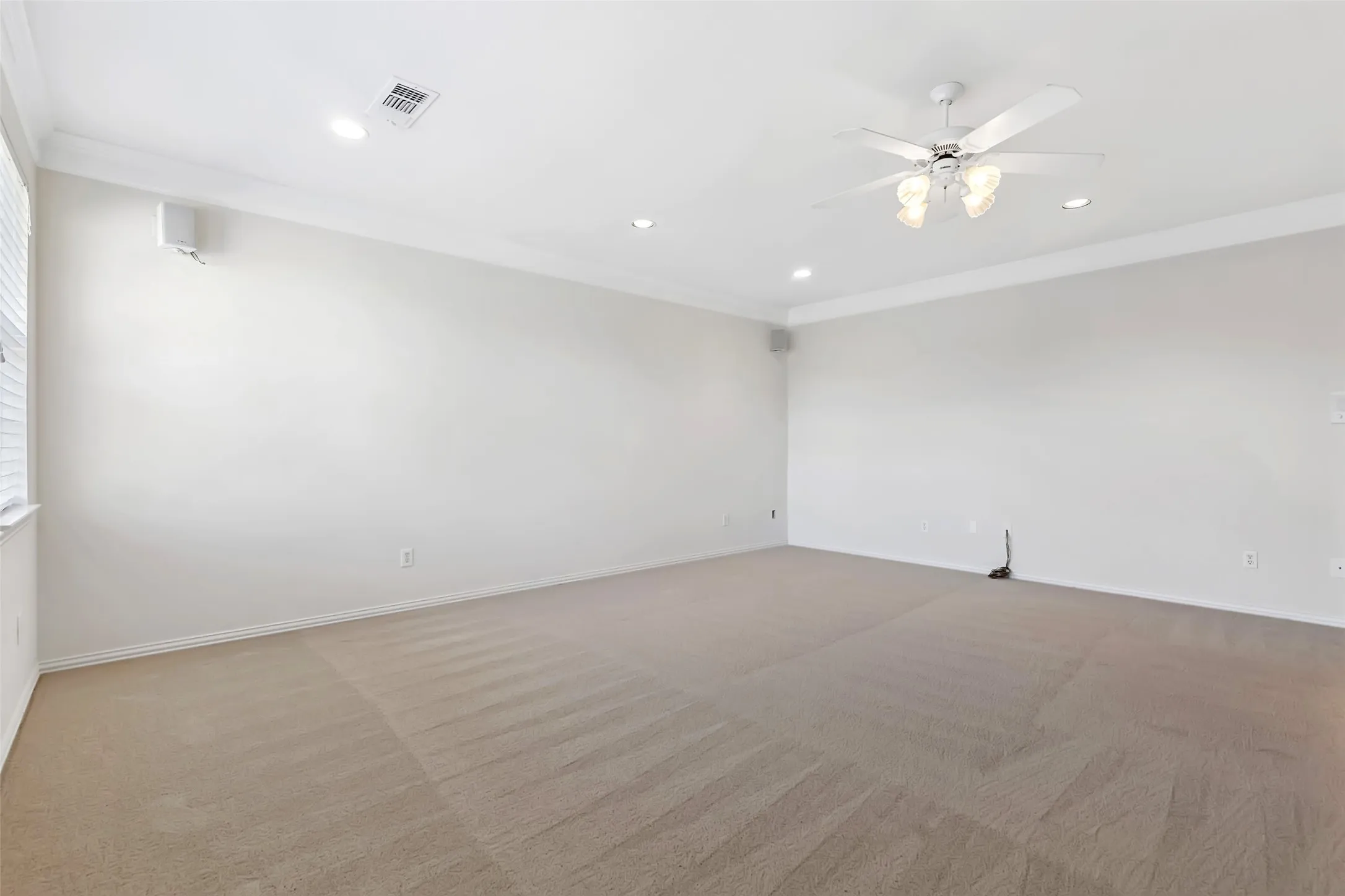 Single Family Residence For Sale in Dallas County , 902 Glen Meadow Court, Garland, Texas 75044, 4 Bedroom, 4 Bathroom, 3 Garage spaces, 3,911 Sqft, built in 1998, mls#21386547, Real Estate Agent in Garland, Homes For Sale in Dallas county, Homes For Sale in Garland, Realtor in Garland Texas, Real Estate Brokerage Independent Realty Texas, Luminita Cordes Realtor