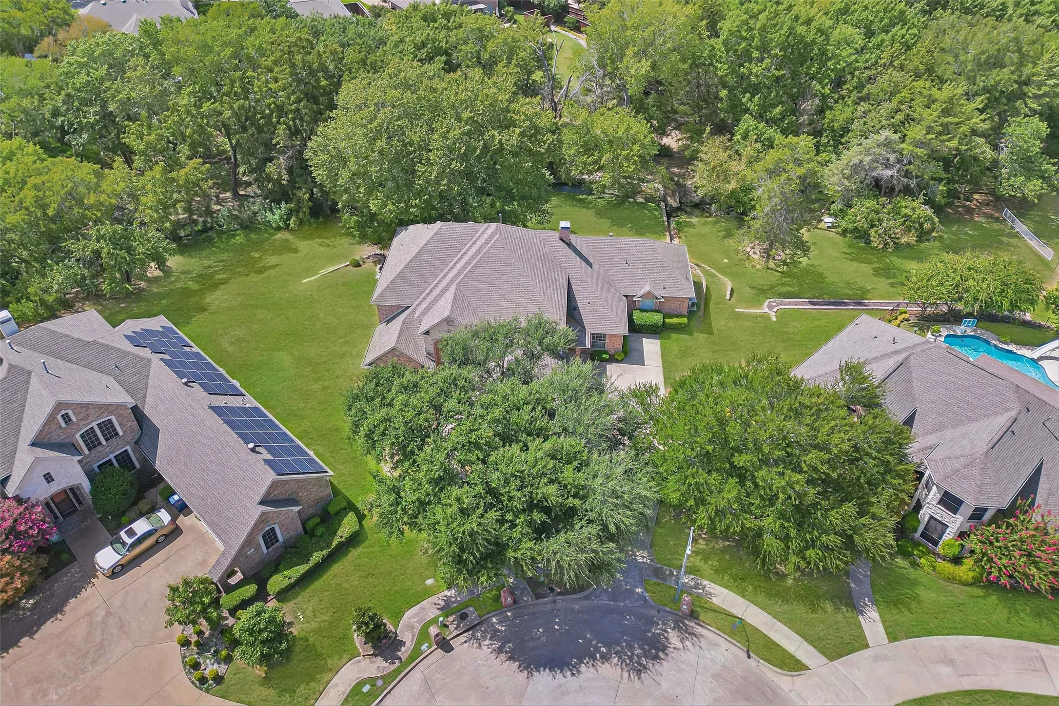 Single Family Residence For Sale in Dallas County , 902 Glen Meadow Court, Garland, Texas 75044, 4 Bedroom, 4 Bathroom, 3 Garage spaces, 3,911 Sqft, built in 1998, mls#21386547, Real Estate Agent in Garland, Homes For Sale in Dallas county, Homes For Sale in Garland, Realtor in Garland Texas, Real Estate Brokerage Independent Realty Texas, Luminita Cordes Realtor