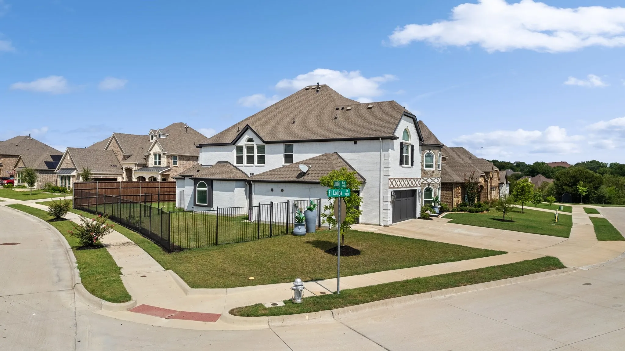 Single Family Residence For Sale in Tarrant County , 9840 El Colina Drive, Fort Worth, Texas 76179, 6 Bedroom, 5 Bathroom, 3 Garage spaces, 4,688 Sqft, built in 2020, mls#21388557, Real Estate Agent in Fort Worth, Homes For Sale in Tarrant county, Homes For Sale in Fort Worth, Realtor in Fort Worth Texas, Real Estate Brokerage Independent Realty Texas, Luminita Cordes Realtor