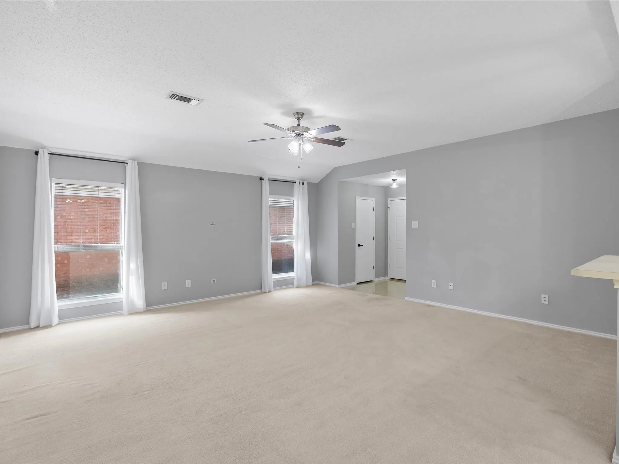 Single Family Residence For Rent in Dallas County , 616 Renaissance Place, Cedar Hill, Texas 75104, 2 Bedroom, 2 Bathroom, 2 Garage spaces, 1,341 Sqft, built in 1994, mls#21390533, Real Estate Agent in Cedar Hill, Homes For Rent in Dallas county, Homes For Rent in Cedar Hill, Realtor in Cedar Hill Texas, Real Estate Brokerage Independent Realty Texas, Luminita Cordes Realtor