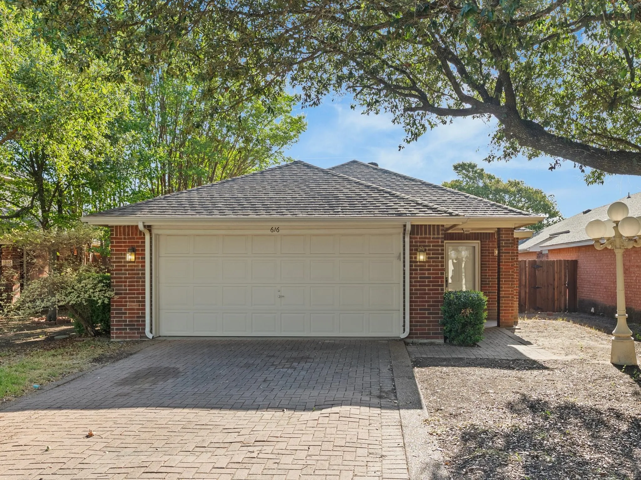Single Family Residence For Rent