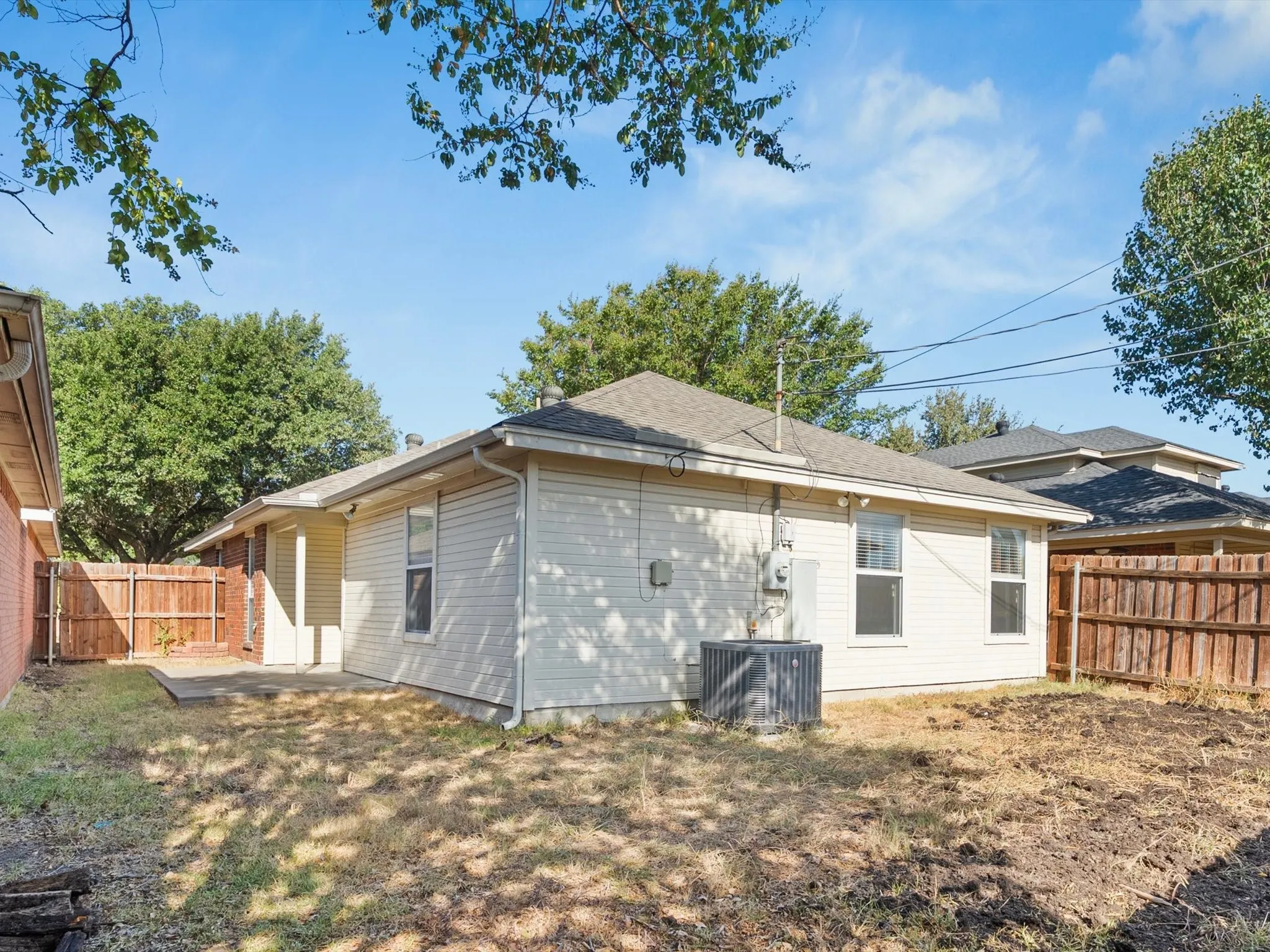 Single Family Residence For Rent in Dallas County , 616 Renaissance Place, Cedar Hill, Texas 75104, 2 Bedroom, 2 Bathroom, 2 Garage spaces, 1,341 Sqft, built in 1994, mls#21390533, Real Estate Agent in Cedar Hill, Homes For Rent in Dallas county, Homes For Rent in Cedar Hill, Realtor in Cedar Hill Texas, Real Estate Brokerage Independent Realty Texas, Luminita Cordes Realtor